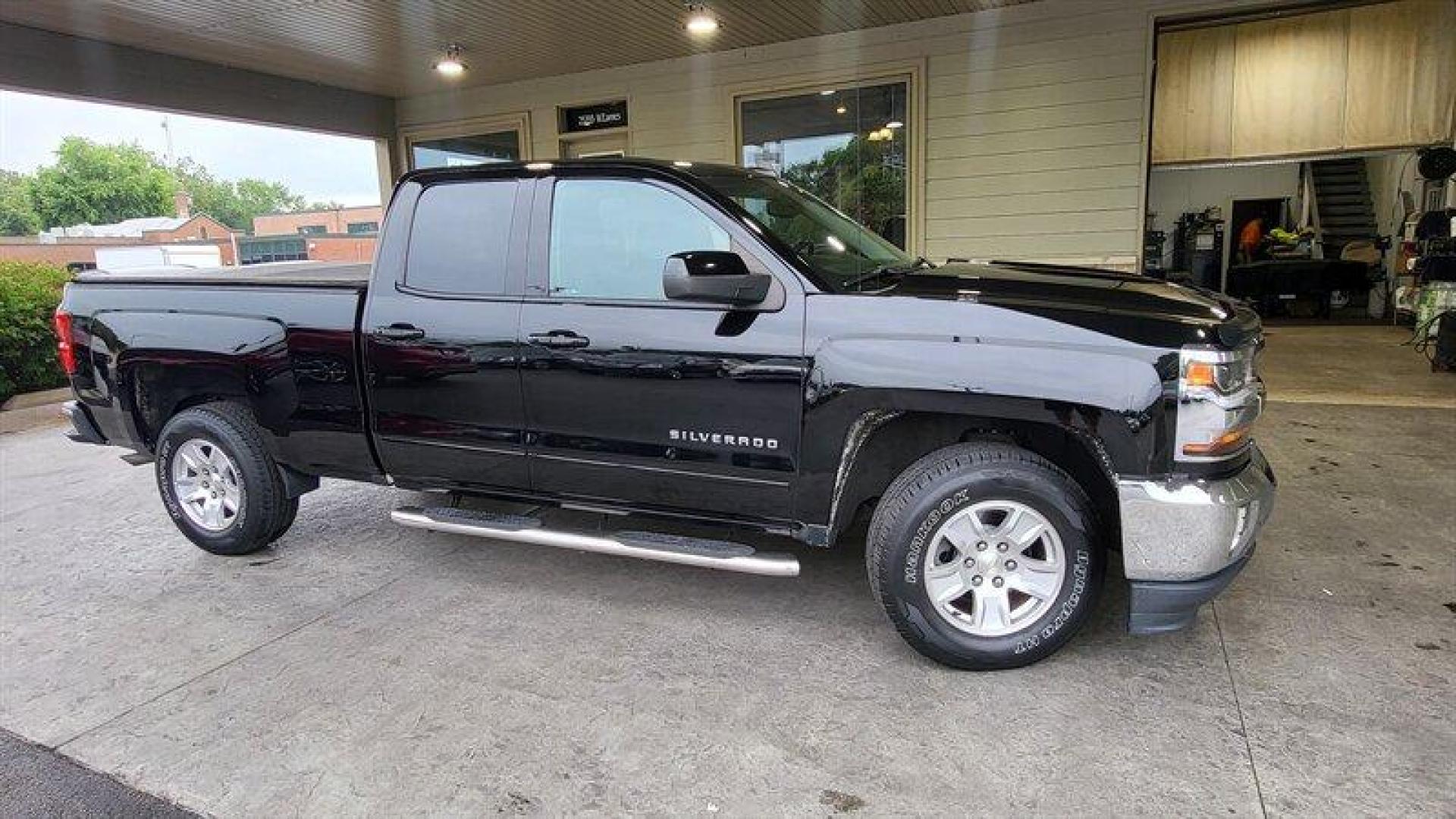 2018 Black Chevrolet Silverado 1500 LT LT1 (1GCRCREHXJZ) with an EcoTec3 4.3L Flex Fuel V6 285hp 305ft. lbs. engine, Automatic transmission, located at 25355 Eames Street, Channahon, IL, 60410, (815) 467-1807, 41.429108, -88.228432 - Photo#1