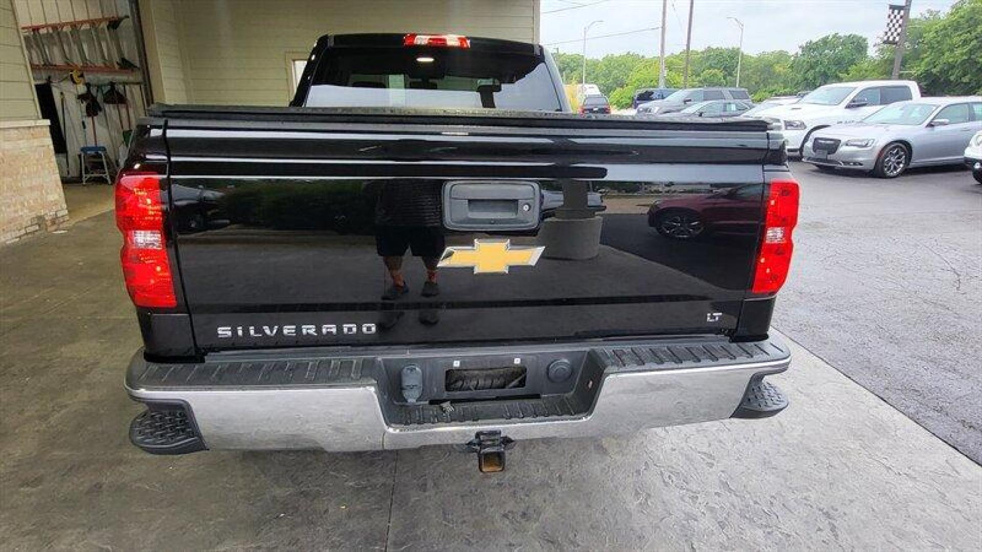 2018 Black Chevrolet Silverado 1500 LT LT1 (1GCRCREHXJZ) with an EcoTec3 4.3L Flex Fuel V6 285hp 305ft. lbs. engine, Automatic transmission, located at 25355 Eames Street, Channahon, IL, 60410, (815) 467-1807, 41.429108, -88.228432 - Introducing the 2018 Chevrolet Silverado 1500 LT - the perfect combination of power, performance, and style. Equipped with a robust EcoTec3 4.3L Flex Fuel V6 engine, this vehicle generates an impressive 285 horsepower and 305 ft-lbs of torque, making it one of the most capable trucks in its class. - Photo#6