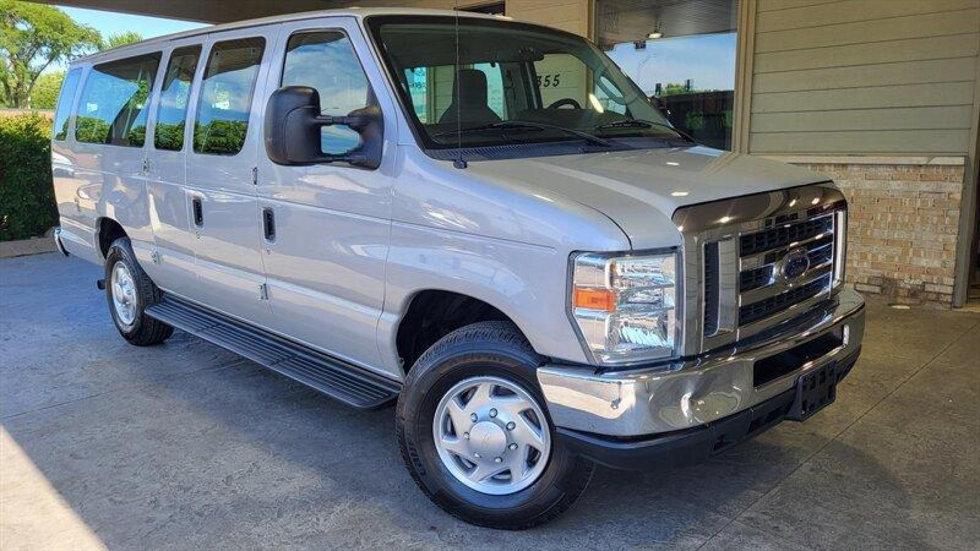 2010 Ingot Silver Metallic Ford XLT (1FBSS3BL2AD) with an Triton 5.4L Flex Fuel V8 255hp 350ft. lbs. engine, Automatic transmission, located at 25355 Eames Street, Channahon, IL, 60410, (815) 467-1807, 41.429108, -88.228432 - Photo#0