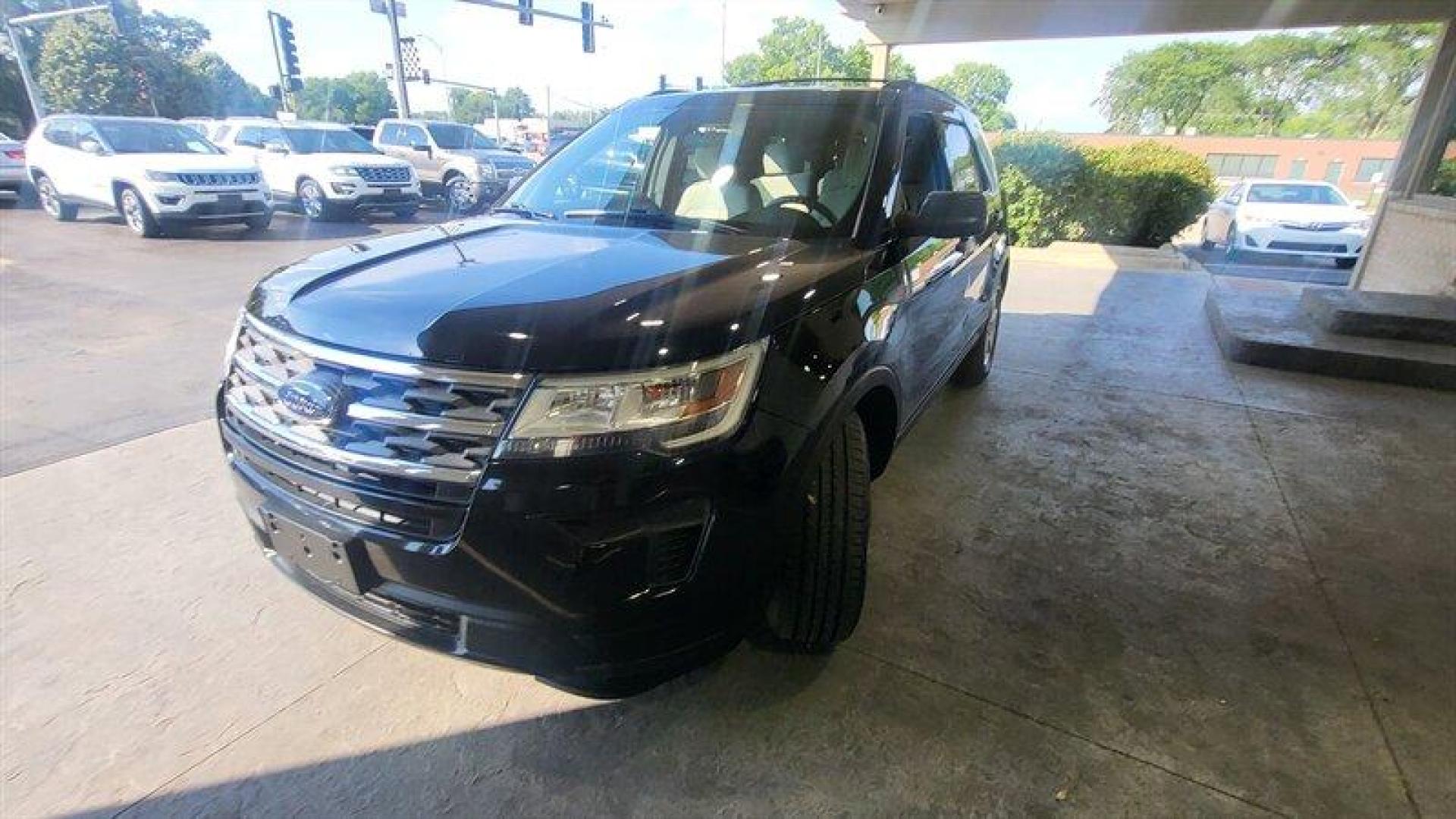 2018 Shadow Black Ford Explorer (1FM5K7B85JG) with an 3.5L V6 290hp 255ft. lbs. engine, Automatic transmission, located at 25355 Eames Street, Channahon, IL, 60410, (815) 467-1807, 41.429108, -88.228432 - Photo#10