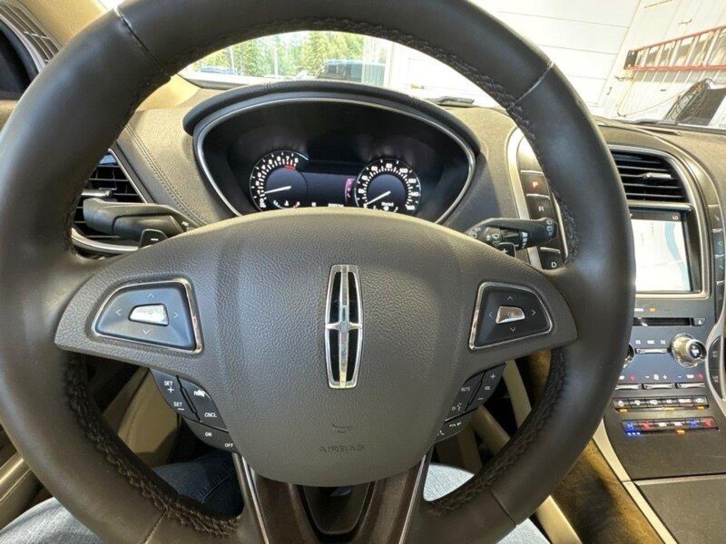 2016 White Platinum Metallic Tri-Coat Lincoln MKX Reserve (2LMTJ6LR2GB) with an 3.7L V6 300hp 280ft. lbs. engine, Automatic transmission, located at 25355 Eames Street, Channahon, IL, 60410, (815) 467-1807, 41.429108, -88.228432 - Well, well, well. Feast your eyes on this luxurious 2016 Lincoln MKX Reserve. This baby is powered by a 3.7L V6 engine that pumps out an impressive 300 horsepower and 280ft. lbs. of torque. You'll feel like you're flying on the highway with this bad boy. Let's talk about the factory default feature - Photo#24