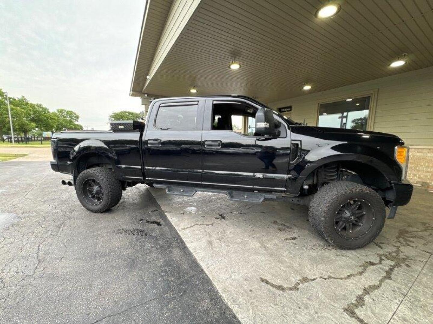 2017 Shadow Black Ford F-250 XLT (1FT7W2BT5HE) with an Power Stroke 6.7L Biodiesel Turbo V8 440hp 925ft. engine, Automatic transmission, located at 25355 Eames Street, Channahon, IL, 60410, (815) 467-1807, 41.429108, -88.228432 - *TRUCK COMES EQUIPPED WITH STROBE CONSTRUCTION LIGHTS AND SIRENS. TUNED AND DELETED. PA HORN* Introducing the 2017 Ford F-250 Super Duty XLT a remarkable truck that combines power, durability, and comfort. This impressive vehicle is powered by a Power Stroke 6.7L Biodiesel Turbo V8 engine that de - Photo#1