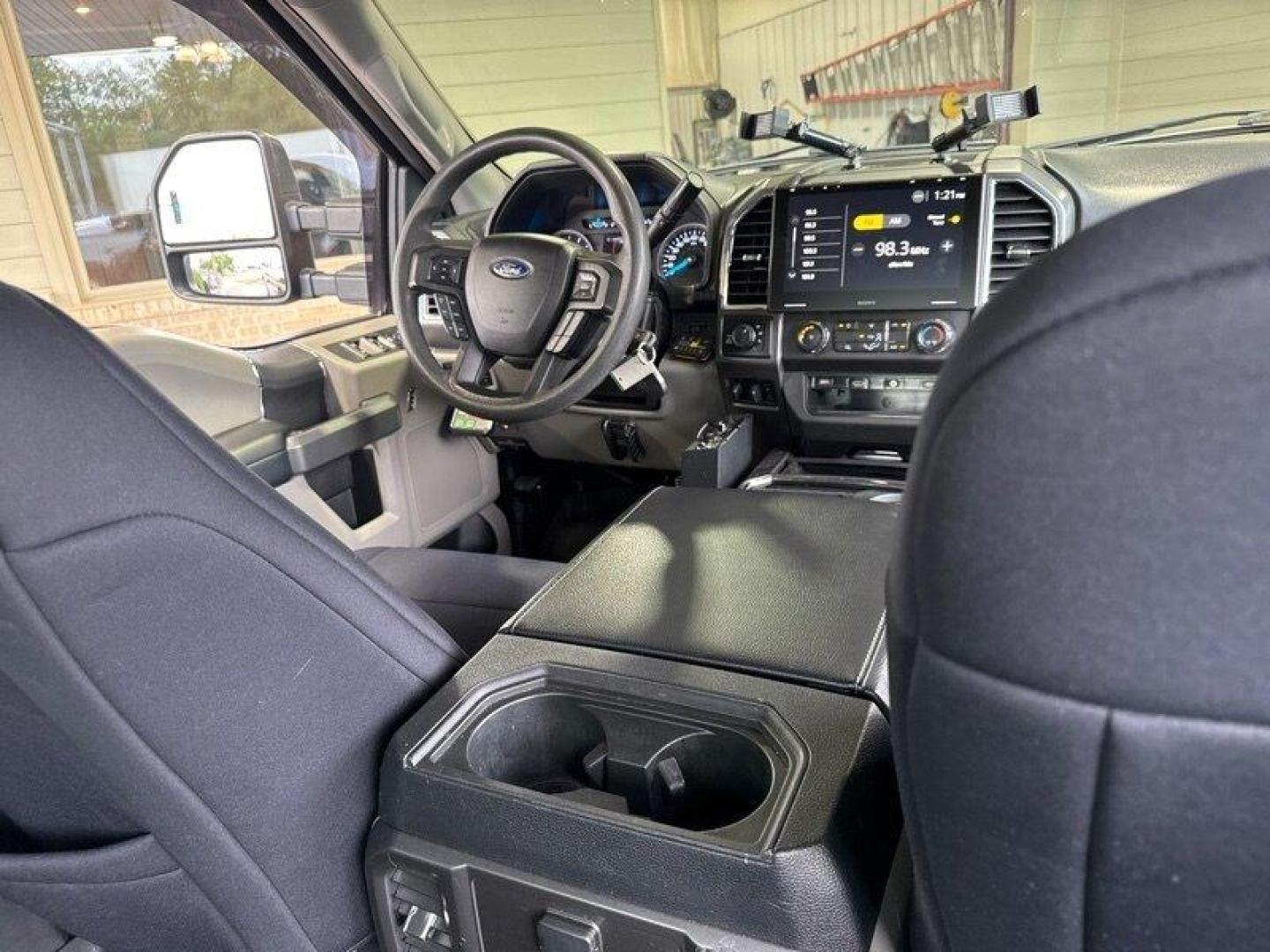 2017 Shadow Black Ford F-250 XLT (1FT7W2BT5HE) with an Power Stroke 6.7L Biodiesel Turbo V8 440hp 925ft. engine, Automatic transmission, located at 25355 Eames Street, Channahon, IL, 60410, (815) 467-1807, 41.429108, -88.228432 - *TRUCK COMES EQUIPPED WITH STROBE CONSTRUCTION LIGHTS AND SIRENS. TUNED AND DELETED. PA HORN* Introducing the 2017 Ford F-250 Super Duty XLT a remarkable truck that combines power, durability, and comfort. This impressive vehicle is powered by a Power Stroke 6.7L Biodiesel Turbo V8 engine that de - Photo#21