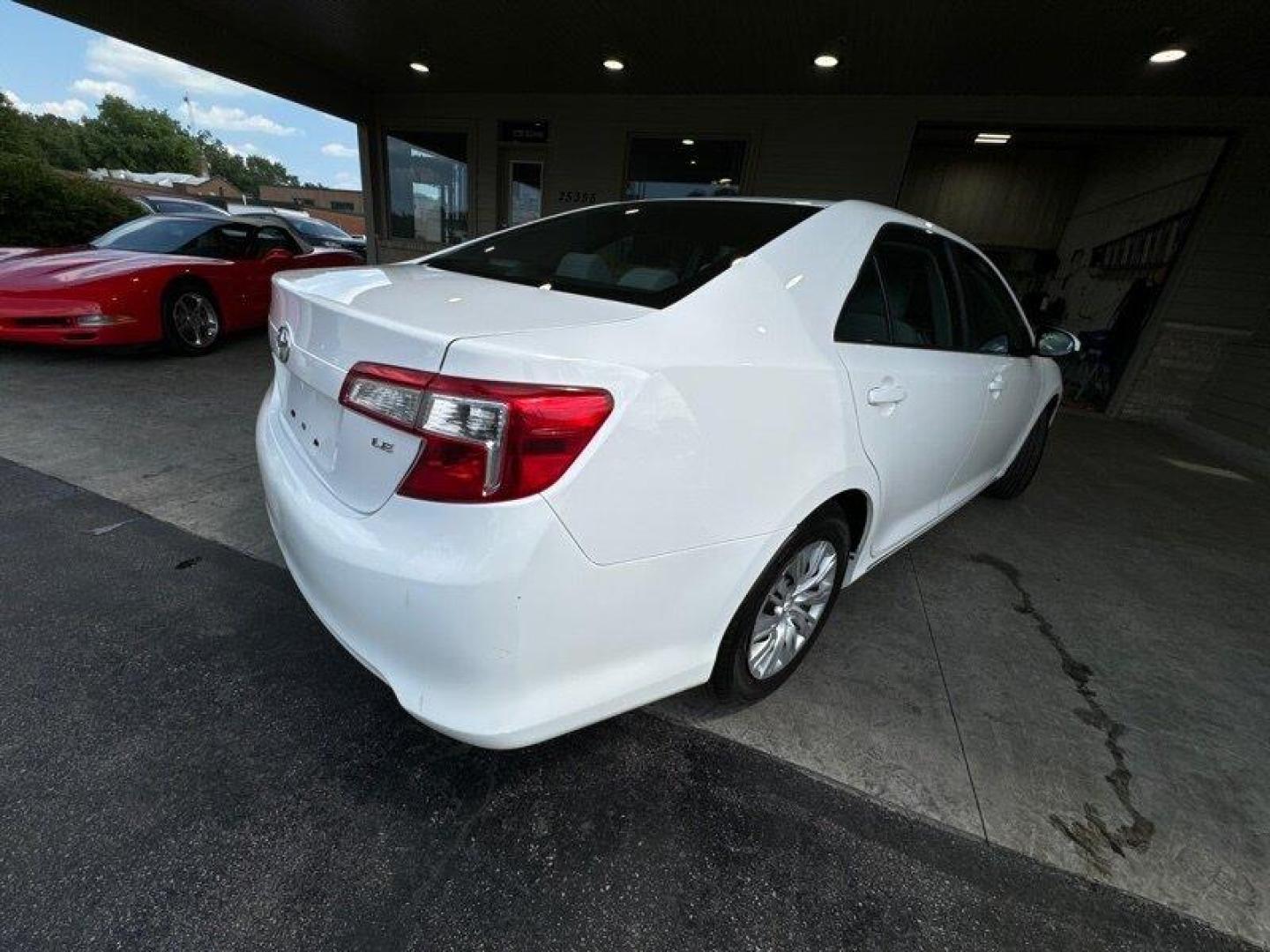 2013 Super White Toyota Camry LE (4T4BF1FK4DR) with an 2.5L I4 178hp 170ft. lbs. engine, Automatic transmission, located at 25355 Eames Street, Channahon, IL, 60410, (815) 467-1807, 41.429108, -88.228432 - Introducing the exquisite 2013 Toyota Camry LE, an engineering marvel that has set the benchmark for excellence in the automotive industry. With a powerful 2.5L I4 178hp 170ft. lbs. engine under the hood, this magnificent vehicle is guaranteed to provide you with an unparalleled driving experience. - Photo#3