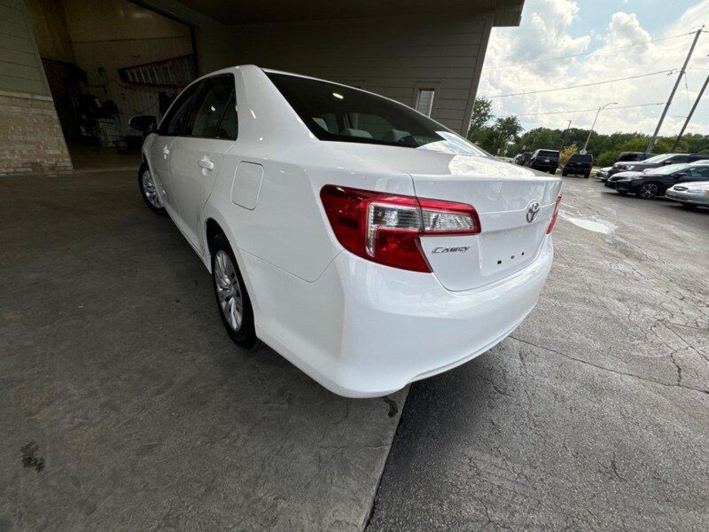 2013 Super White Toyota Camry LE (4T4BF1FK4DR) with an 2.5L I4 178hp 170ft. lbs. engine, Automatic transmission, located at 25355 Eames Street, Channahon, IL, 60410, (815) 467-1807, 41.429108, -88.228432 - Introducing the exquisite 2013 Toyota Camry LE, an engineering marvel that has set the benchmark for excellence in the automotive industry. With a powerful 2.5L I4 178hp 170ft. lbs. engine under the hood, this magnificent vehicle is guaranteed to provide you with an unparalleled driving experience. - Photo#5