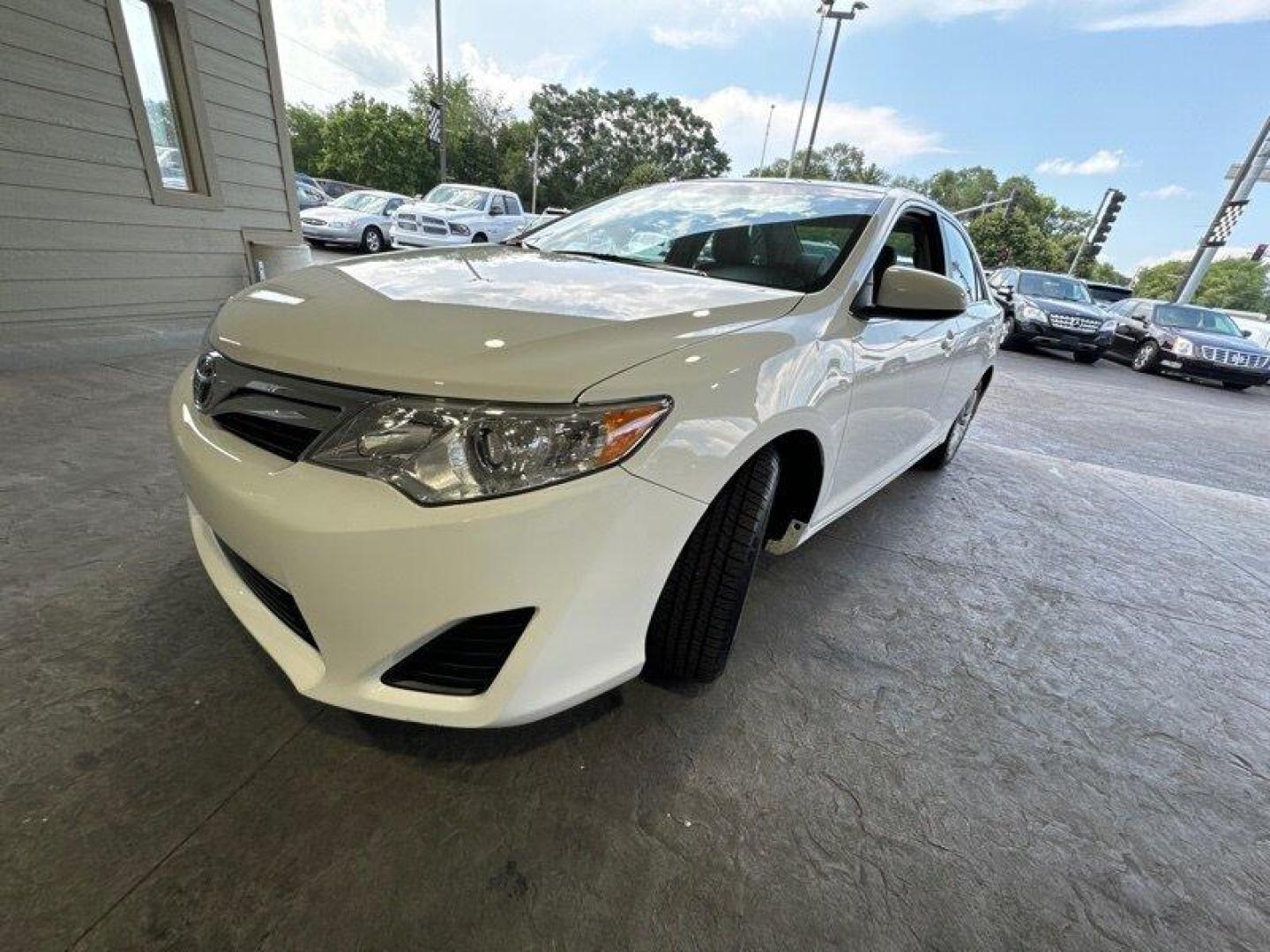 2013 Super White Toyota Camry LE (4T4BF1FK4DR) with an 2.5L I4 178hp 170ft. lbs. engine, Automatic transmission, located at 25355 Eames Street, Channahon, IL, 60410, (815) 467-1807, 41.429108, -88.228432 - Introducing the exquisite 2013 Toyota Camry LE, an engineering marvel that has set the benchmark for excellence in the automotive industry. With a powerful 2.5L I4 178hp 170ft. lbs. engine under the hood, this magnificent vehicle is guaranteed to provide you with an unparalleled driving experience. - Photo#7