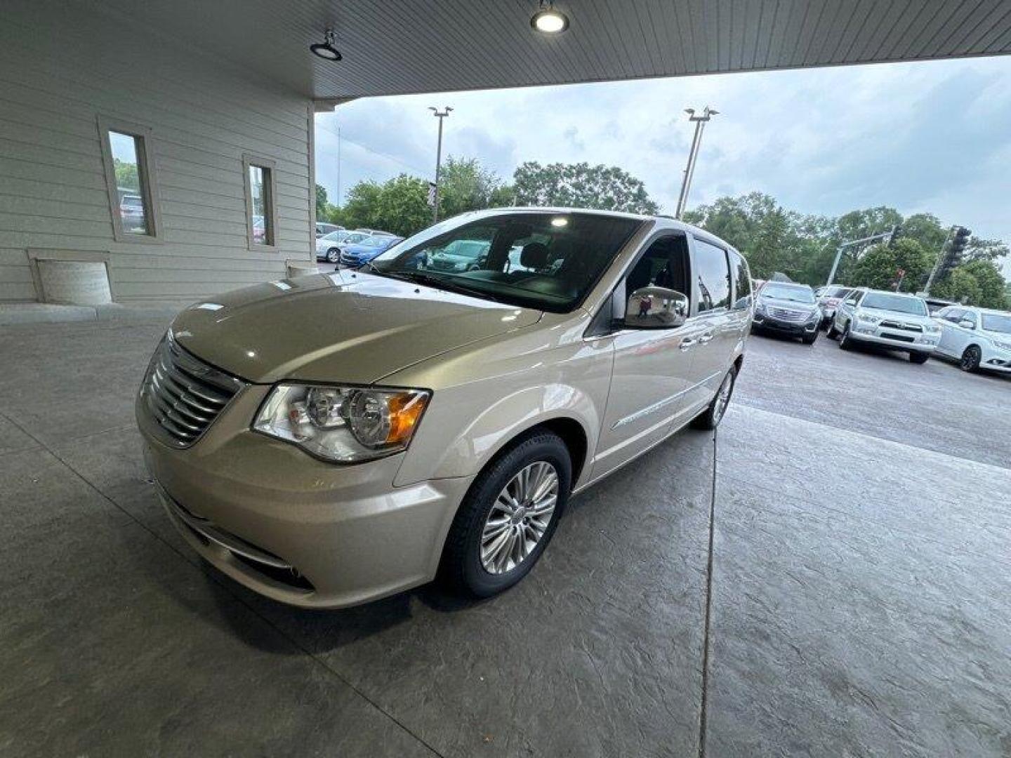 2016 Tan Chrysler Town and Country Touring-L (2C4RC1CG2GR) with an Pentastar 3.6L Flex Fuel V6 283hp 260ft. lbs. engine, Automatic transmission, located at 25355 Eames Street, Channahon, IL, 60410, (815) 467-1807, 41.429108, -88.228432 - Looking for a van that can do it all? Look no further than the 2016 Chrysler Town and Country Touring-L! This powerhouse is powered by a Pentastar 3.6L Flex Fuel V6 engine that delivers a whopping 283 horsepower and 260 ft-lbs of torque. But it's not just the engine that makes the Town and Cou - Photo#7