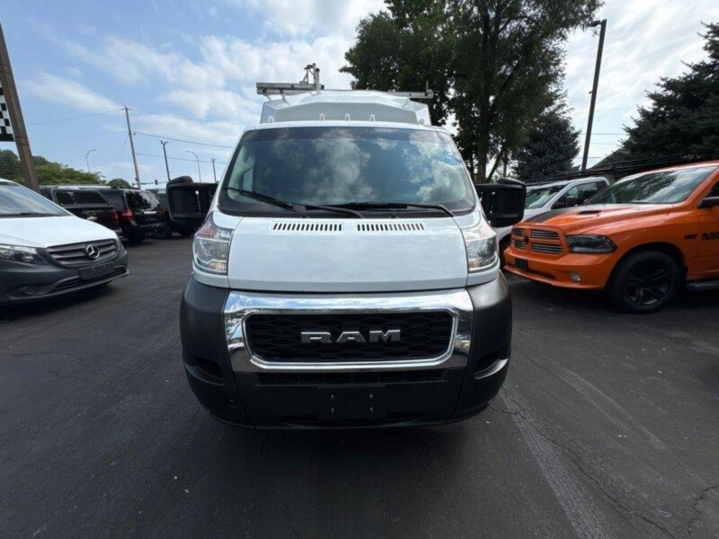 2021 White RAM ProMaster Low Roof 136 WB (3C7WRVKG4ME) with an Pentastar 3.6L V6 280hp 260ft. lbs. engine, Automatic transmission, located at 25355 Eames Street, Channahon, IL, 60410, (815) 467-1807, 41.429108, -88.228432 - KNAPHEIDE UTILITY BOX AND LADDER RACK. PASS THROUGH DOOR INTO CAB. OVERHEAD CAB SOTRAGE. BACK UP CAMERA. - Photo#8