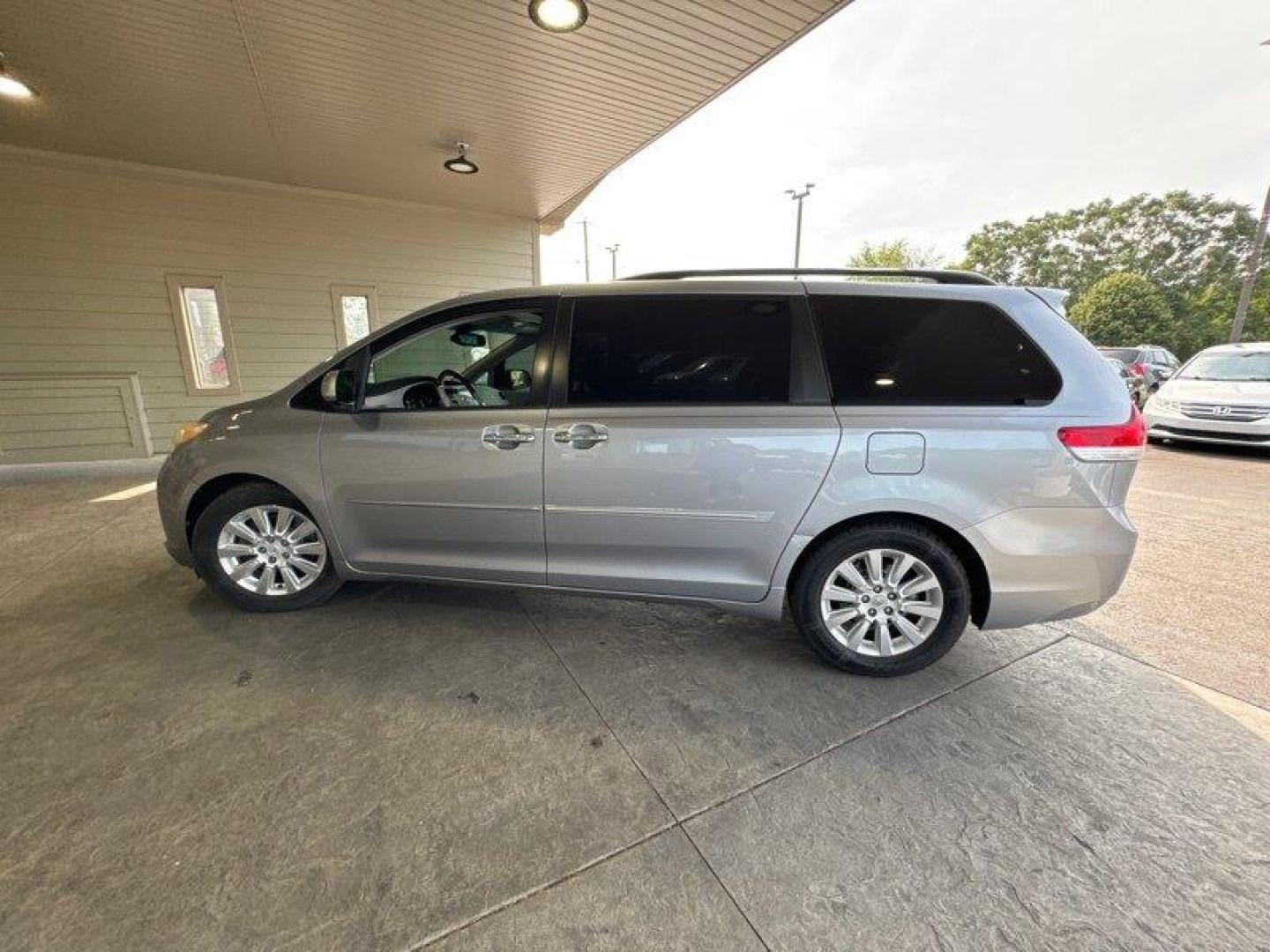 2012 Silver Sky Metallic Toyota Sienna XLE 8 Passenger (5TDYK3DC3CS) with an 3.5L V6 266hp 245ft. lbs. engine, Automatic transmission, located at 25355 Eames Street, Channahon, IL, 60410, (815) 467-1807, 41.429108, -88.228432 - Introducing the 2012 Toyota Sienna XLE 8-Passenger - a spacious and reliable minivan perfect for families or those who require ample cargo space. Powered by a 3.5L V6 engine that delivers an impressive 266 horsepower and 245 ft-lbs of torque, this vehicle provides a smooth and powerful driving exper - Photo#6