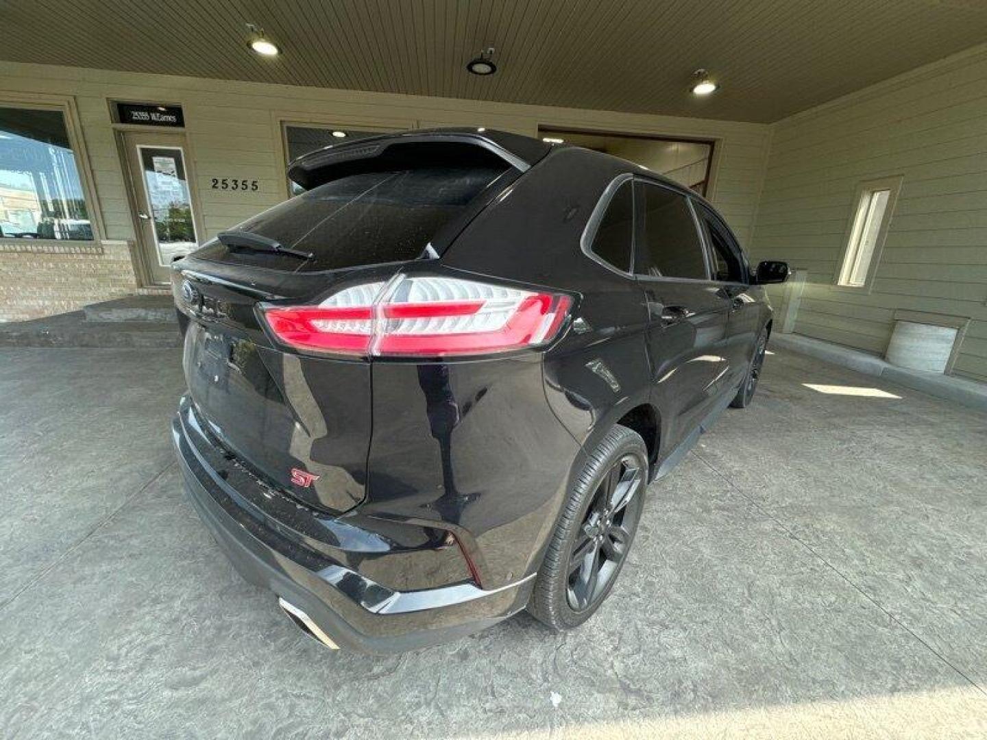 2019 Agate Black Ford Edge ST (2FMPK4AP2KB) with an EcoBoost 2.7L Twin Turbo V6 335hp 380ft. lbs. engine, Automatic transmission, located at 25355 Eames Street, Channahon, IL, 60410, (815) 467-1807, 41.429108, -88.228432 - Are you looking for a vehicle that packs a punch and turns heads on the road? Look no further than the 2019 Ford Edge ST. This powerful SUV is equipped with a cutting-edge EcoBoost 2.7L Twin Turbo V6 engine that delivers a whopping 335 horsepower and 380ft. lbs. of torque. But the power doesn't st - Photo#3