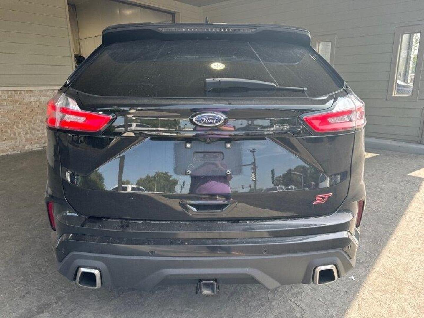 2019 Agate Black Ford Edge ST (2FMPK4AP2KB) with an EcoBoost 2.7L Twin Turbo V6 335hp 380ft. lbs. engine, Automatic transmission, located at 25355 Eames Street, Channahon, IL, 60410, (815) 467-1807, 41.429108, -88.228432 - Are you looking for a vehicle that packs a punch and turns heads on the road? Look no further than the 2019 Ford Edge ST. This powerful SUV is equipped with a cutting-edge EcoBoost 2.7L Twin Turbo V6 engine that delivers a whopping 335 horsepower and 380ft. lbs. of torque. But the power doesn't st - Photo#4