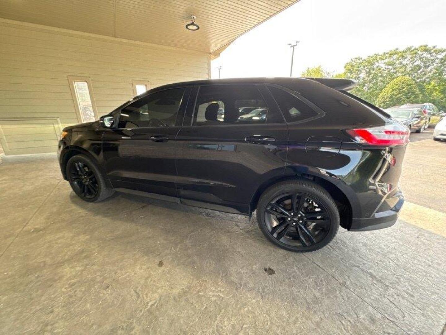 2019 Agate Black Ford Edge ST (2FMPK4AP2KB) with an EcoBoost 2.7L Twin Turbo V6 335hp 380ft. lbs. engine, Automatic transmission, located at 25355 Eames Street, Channahon, IL, 60410, (815) 467-1807, 41.429108, -88.228432 - Are you looking for a vehicle that packs a punch and turns heads on the road? Look no further than the 2019 Ford Edge ST. This powerful SUV is equipped with a cutting-edge EcoBoost 2.7L Twin Turbo V6 engine that delivers a whopping 335 horsepower and 380ft. lbs. of torque. But the power doesn't st - Photo#7