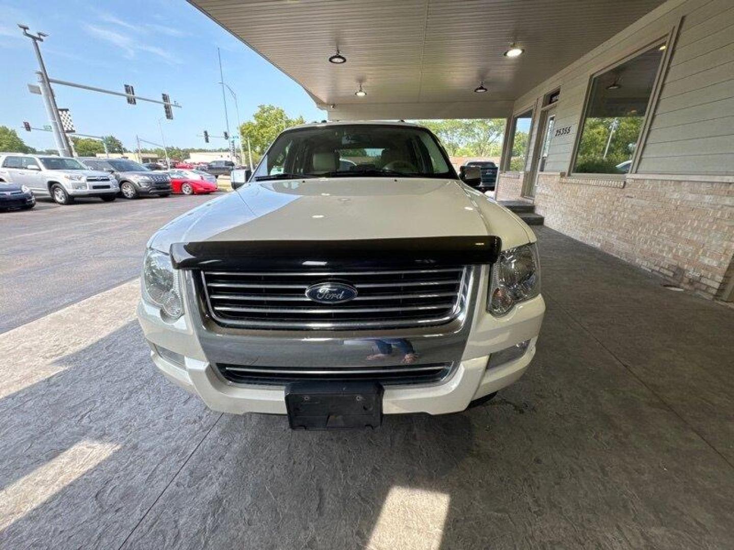 2007 White Sand Tri-Coat Ford Explorer Limited (1FMEU75E27U) with an 4.0 engine, Automatic transmission, located at 25355 Eames Street, Channahon, IL, 60410, (815) 467-1807, 41.429108, -88.228432 - Photo#7