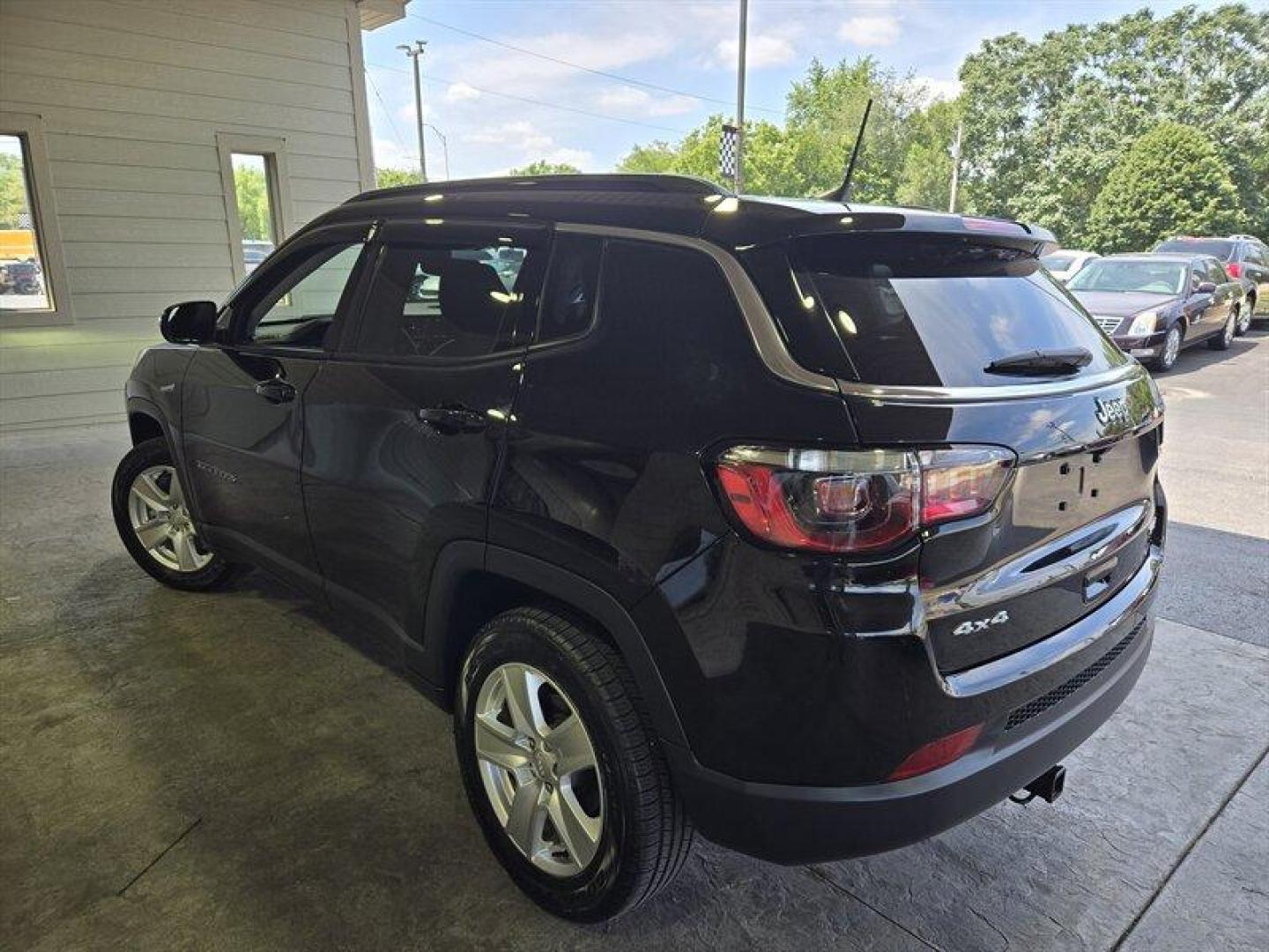 2022 Granite Crystal Metallic Clear Coat Jeep Compass Latitude (3C4NJDBB7NT) with an 2.4 engine, Automatic transmission, located at 25355 Eames Street, Channahon, IL, 60410, (815) 467-1807, 41.429108, -88.228432 - Photo#5