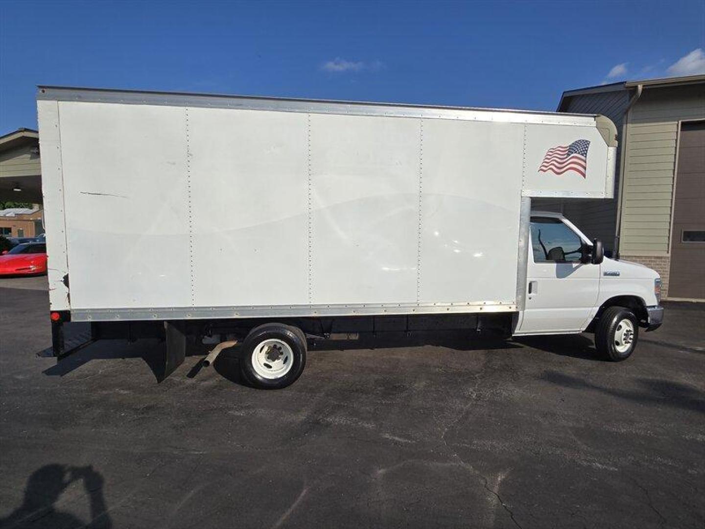 2017 White Ford E-Series Van (1FDXE4FS7HD) with an 6.8 engine, Automatic transmission, located at 25355 Eames Street, Channahon, IL, 60410, (815) 467-1807, 41.429108, -88.228432 - Photo#2