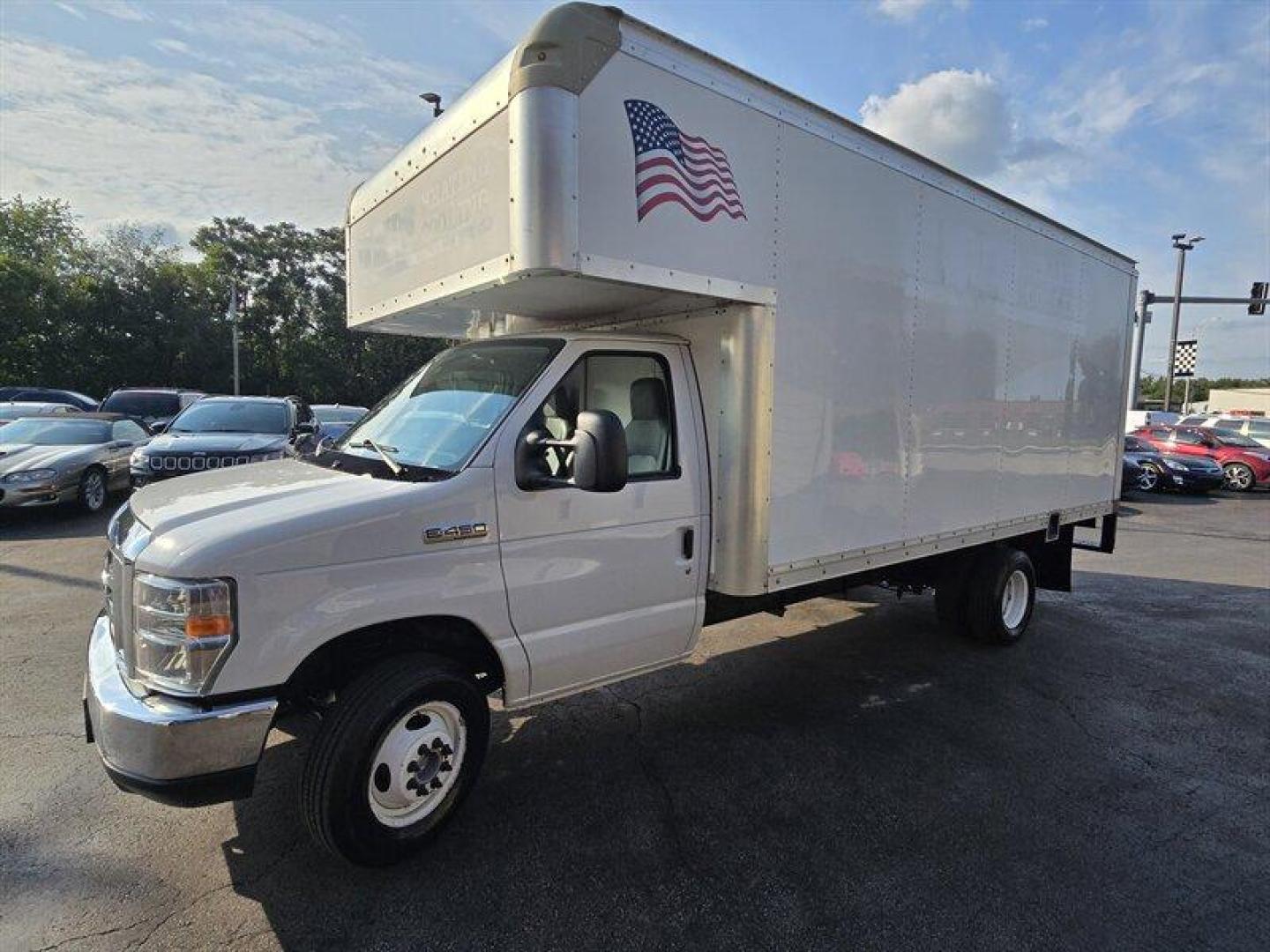 2017 White Ford E-Series Van (1FDXE4FS7HD) with an 6.8 engine, Automatic transmission, located at 25355 Eames Street, Channahon, IL, 60410, (815) 467-1807, 41.429108, -88.228432 - Photo#8