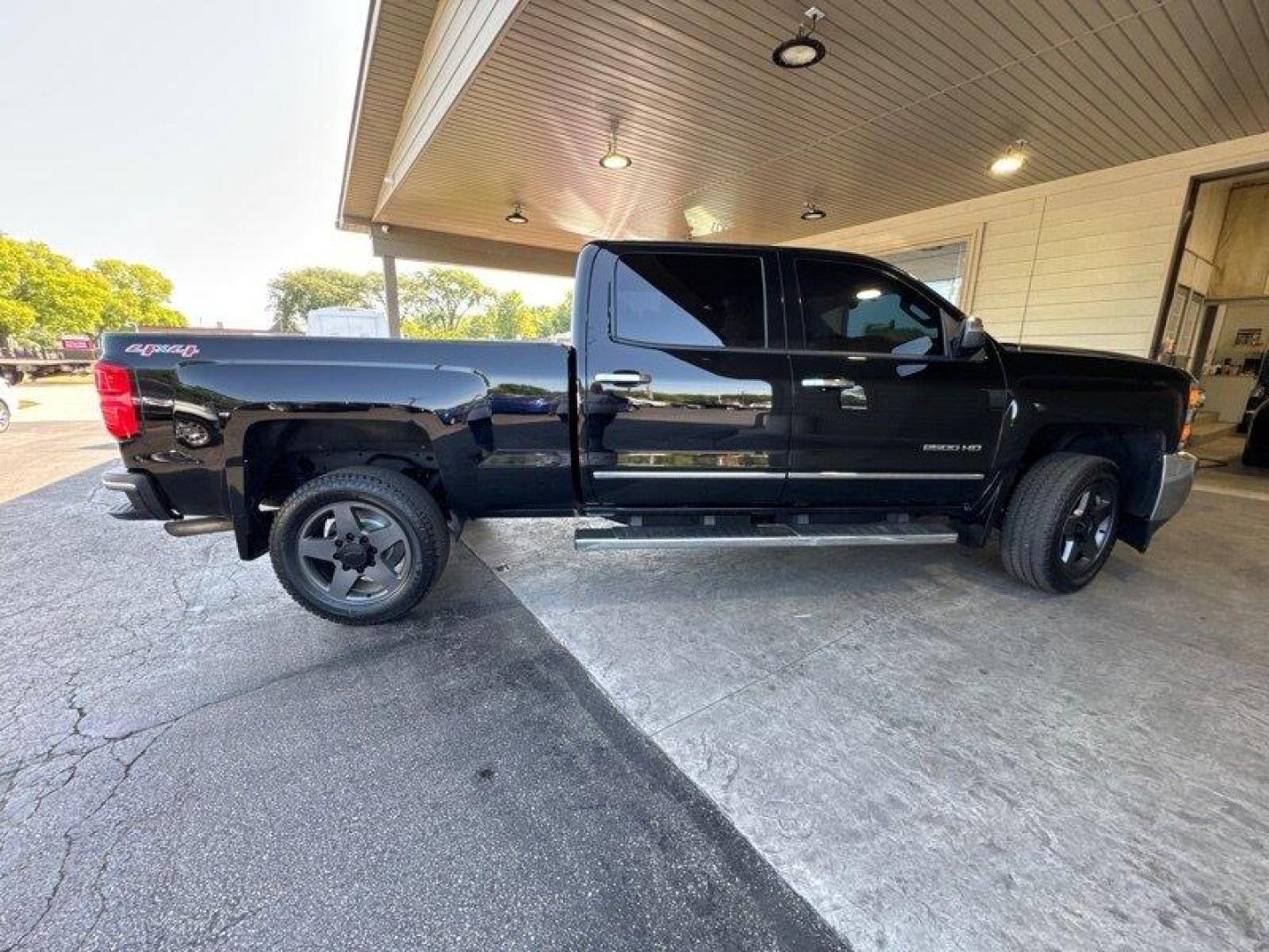 2015 Black Chevrolet Silverado 2500 LTZ (1GC1KWEG5FF) with an Vortec 6.0L Flex Fuel V8 360hp 380ft. lbs. engine, Automatic transmission, located at 25355 Eames Street, Channahon, IL, 60410, (815) 467-1807, 41.429108, -88.228432 - Photo#1