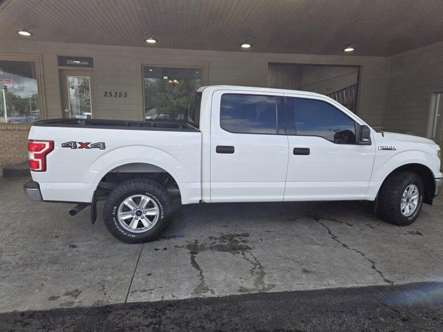 2019 Oxford White Ford F-150 XLT (1FTEW1E4XKF) with an EcoBoost 3.5L Twin Turbo V6 375hp 470ft. lbs. engine, Automatic transmission, located at 25355 Eames Street, Channahon, IL, 60410, (815) 467-1807, 41.429108, -88.228432 - Photo#4