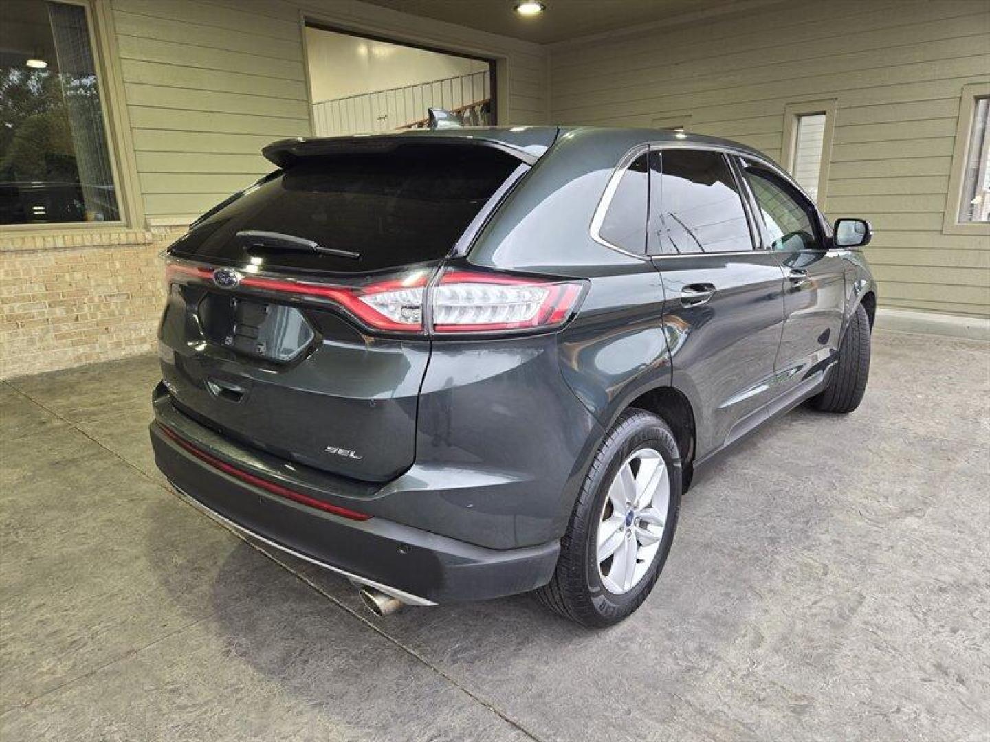 2015 Magnetic Metallic Ford Edge SEL (2FMTK3J83FB) with an 3.5L V6 280hp 250ft. lbs. engine, Automatic transmission, located at 25355 Eames Street, Channahon, IL, 60410, (815) 467-1807, 41.429108, -88.228432 - Photo#4