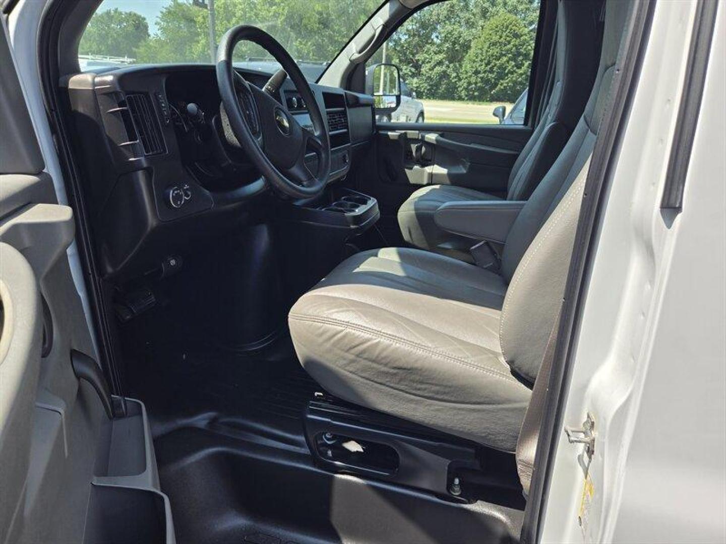 2012 Summit White Chevrolet Express Work Van Cargo (1GCZGUBG5C1) with an 6.0L Flex Fuel V8 323hp 373ft. lbs. engine, Automatic transmission, located at 25355 Eames Street, Channahon, IL, 60410, (815) 467-1807, 41.429108, -88.228432 - Photo#10