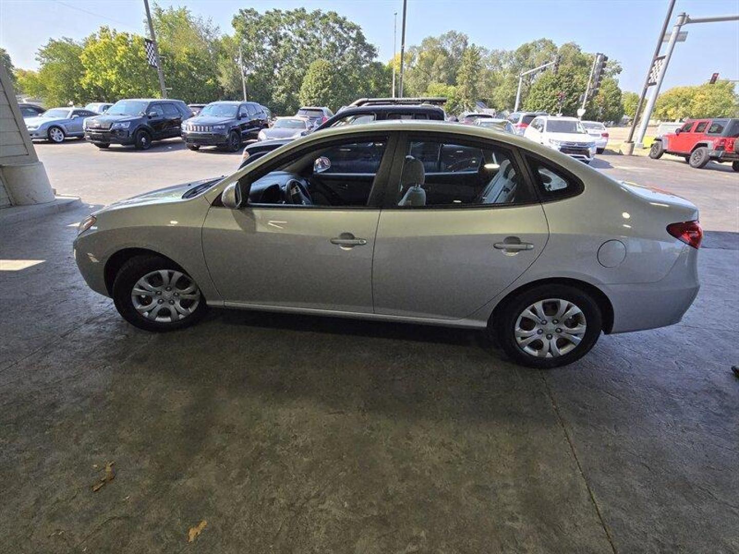 2009 Quicksilver Hyundai ELANTRA GLS (KMHDU46D19U) with an 2.0L I4 138hp 136ft. lbs. engine, Automatic transmission, located at 25355 Eames Street, Channahon, IL, 60410, (815) 467-1807, 41.429108, -88.228432 - Introducing our 2009 Hyundai ELANTRA GLS! This vehicle is the perfect combination of style, comfort, and performance, making it an ideal choice for anyone who is looking for an affordable and reliable car. Under the hood, you'll find a powerful 2.0L I4 engine that delivers 138 horsepower and 136 ft- - Photo#5