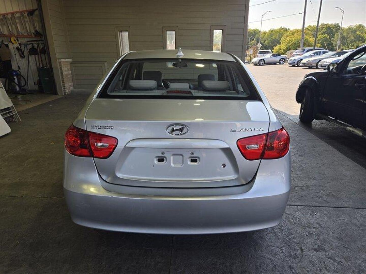 2009 Quicksilver Hyundai ELANTRA GLS (KMHDU46D19U) with an 2.0L I4 138hp 136ft. lbs. engine, Automatic transmission, located at 25355 Eames Street, Channahon, IL, 60410, (815) 467-1807, 41.429108, -88.228432 - Introducing our 2009 Hyundai ELANTRA GLS! This vehicle is the perfect combination of style, comfort, and performance, making it an ideal choice for anyone who is looking for an affordable and reliable car. Under the hood, you'll find a powerful 2.0L I4 engine that delivers 138 horsepower and 136 ft- - Photo#3