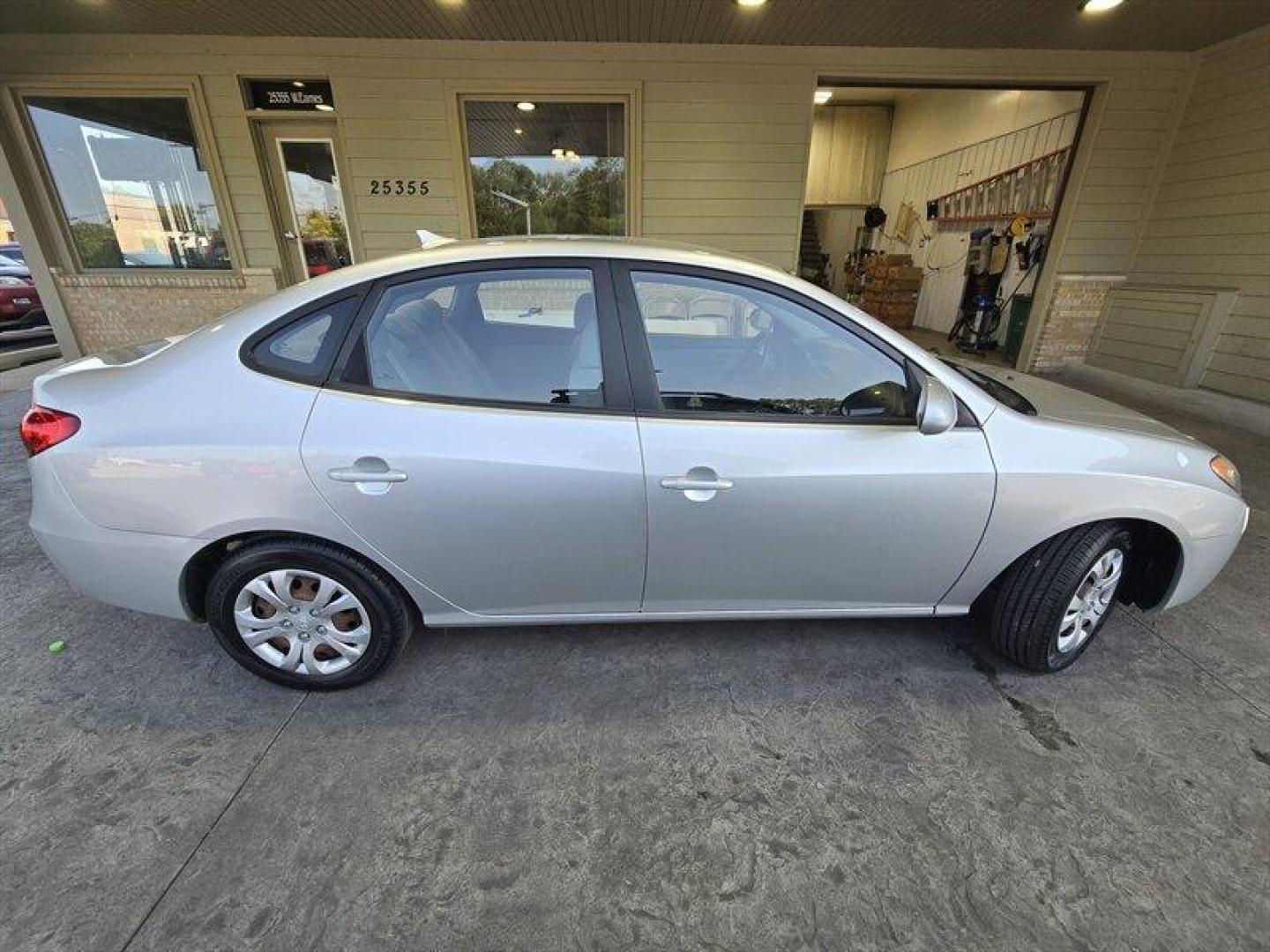 2009 Quicksilver Hyundai ELANTRA GLS (KMHDU46D19U) with an 2.0L I4 138hp 136ft. lbs. engine, Automatic transmission, located at 25355 Eames Street, Channahon, IL, 60410, (815) 467-1807, 41.429108, -88.228432 - Introducing our 2009 Hyundai ELANTRA GLS! This vehicle is the perfect combination of style, comfort, and performance, making it an ideal choice for anyone who is looking for an affordable and reliable car. Under the hood, you'll find a powerful 2.0L I4 engine that delivers 138 horsepower and 136 ft- - Photo#1