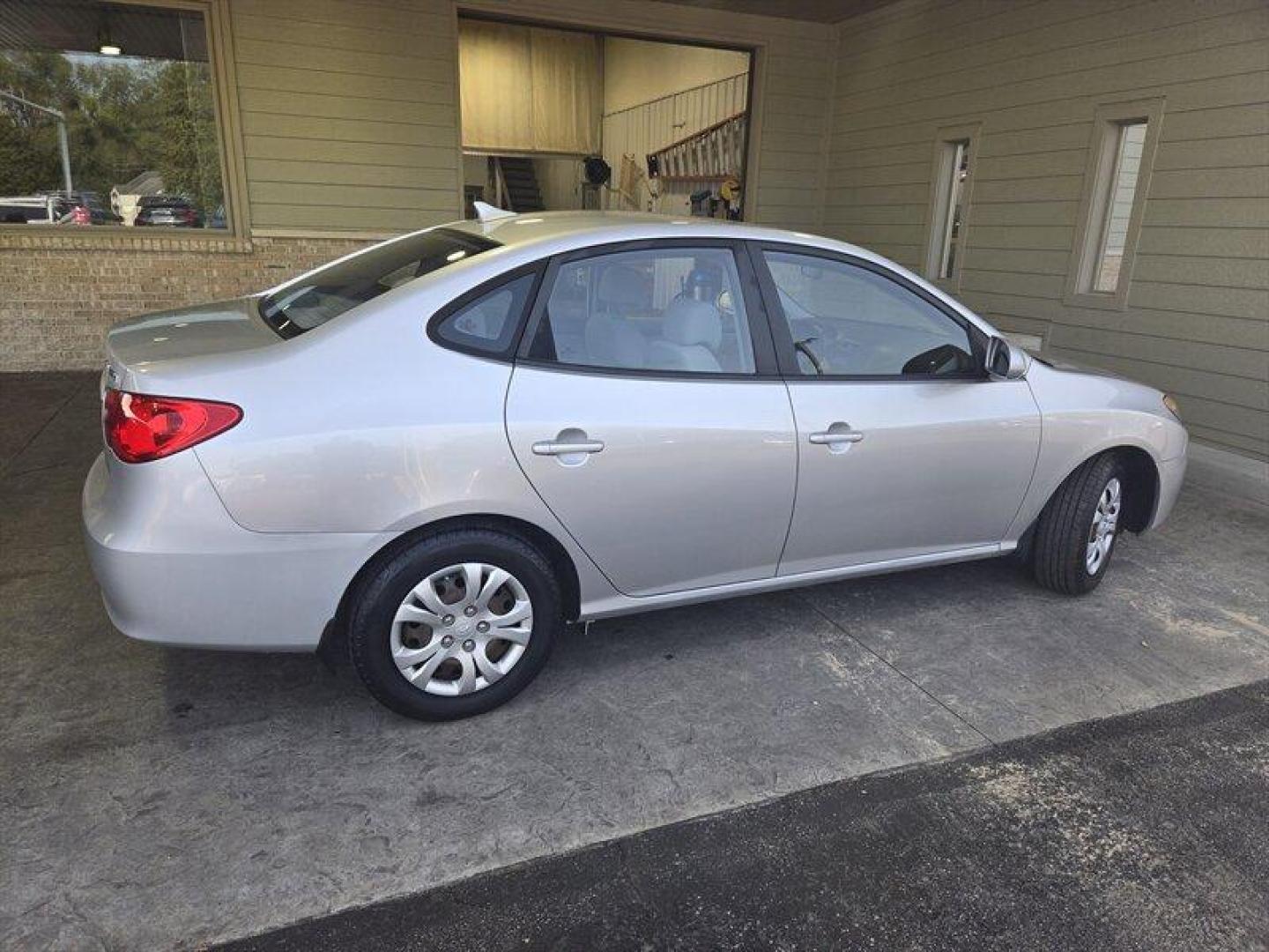 2009 Quicksilver Hyundai ELANTRA GLS (KMHDU46D79U) with an 2.0L I4 138hp 136ft. lbs. engine, Automatic transmission, located at 25355 Eames Street, Channahon, IL, 60410, (815) 467-1807, 41.429108, -88.228432 - Looking for a ride that's both economical and easy on the eyes? Look no further than the 2009 Hyundai ELANTRA SE! This baby is powered by a 2.0L I4 138hp 136ft. lbs. engine, meaning you'll have plenty of zip to get around town without breaking the bank on gas. Speaking of gas, with an impressive 25 - Photo#2