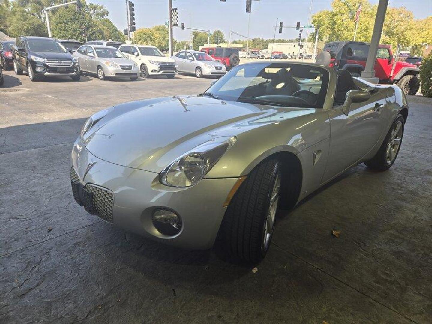 2006 Cool Pontiac Solstice (1G2MB35B26Y) with an 2L NA I4 double overhead cam (DOHC) 16V engine, 5 Speed Manual transmission, located at 25355 Eames Street, Channahon, IL, 60410, (815) 467-1807, 41.429108, -88.228432 - Photo#9