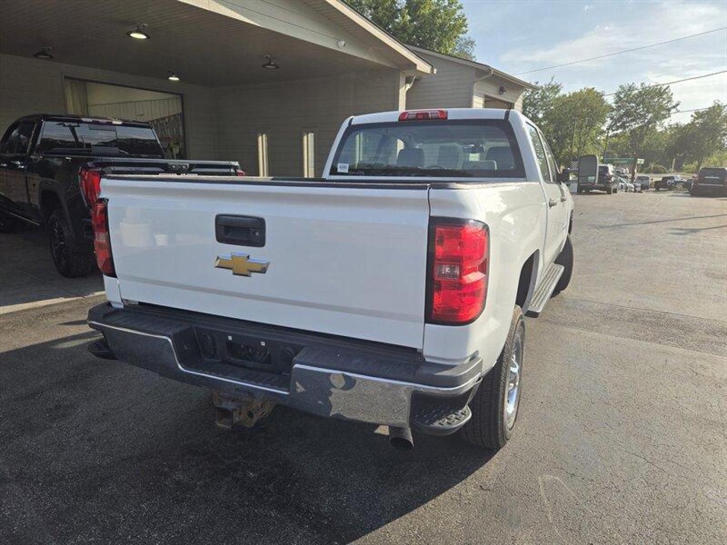 2016 Summit White Chevrolet Silverado 2500 Work Truck (1GC1KUEG3GF) with an Vortec 6.0L Flex Fuel V8 360hp 380ft. lbs. engine, Automatic transmission, located at 25355 Eames Street, Channahon, IL, 60410, (815) 467-1807, 41.429108, -88.228432 - Photo#4