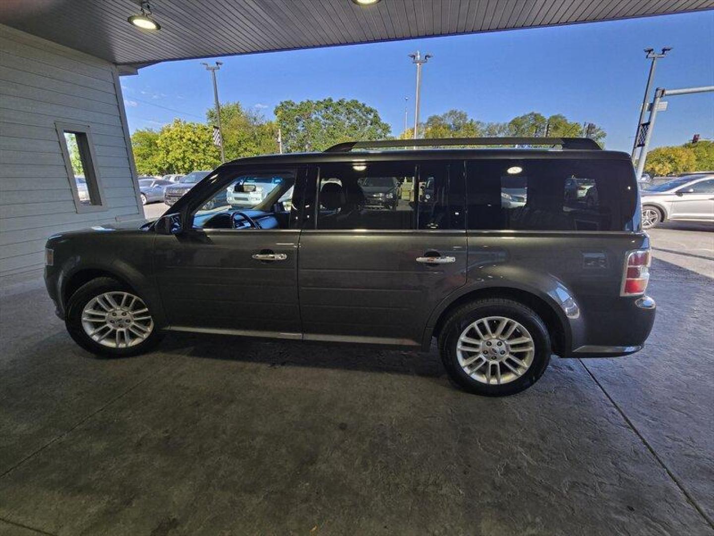 2018 Magnetic Ford Flex SEL (2FMGK5C87JB) with an 3.5L V6 287hp 254ft. lbs. engine, Automatic transmission, located at 25355 Eames Street, Channahon, IL, 60410, (815) 467-1807, 41.429108, -88.228432 - Introducing the 2018 Ford Flex SEL - the perfect blend of style, comfort, and power! This beauty is powered by a 3.5L V6 engine that packs a punch with 287 horsepower and 254 ft. lbs. of torque. And the best part? It comes with a factory default package of amazing features that will make your drivin - Photo#8