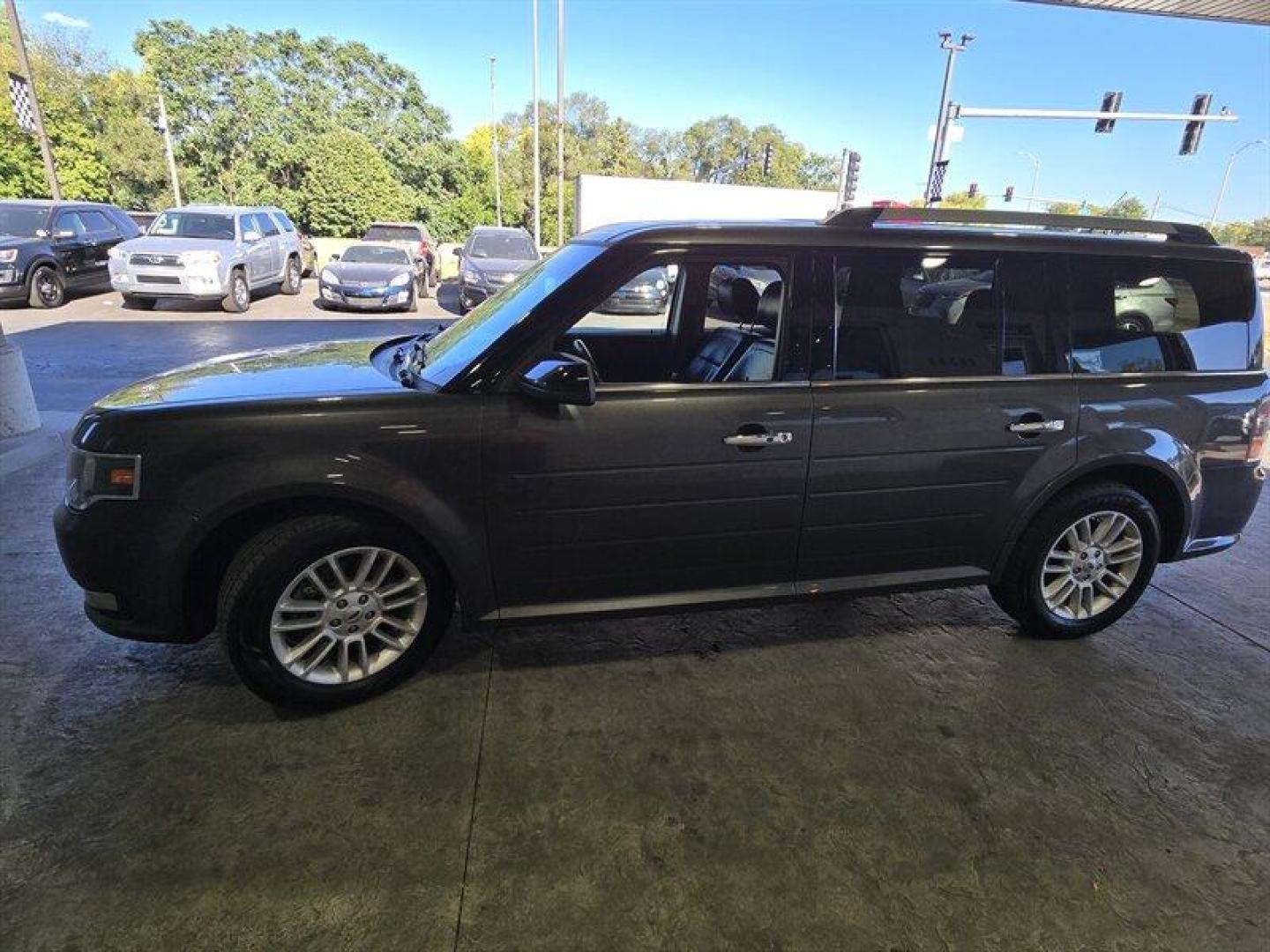 2018 Magnetic Ford Flex SEL (2FMGK5C87JB) with an 3.5L V6 287hp 254ft. lbs. engine, Automatic transmission, located at 25355 Eames Street, Channahon, IL, 60410, (815) 467-1807, 41.429108, -88.228432 - Introducing the 2018 Ford Flex SEL - the perfect blend of style, comfort, and power! This beauty is powered by a 3.5L V6 engine that packs a punch with 287 horsepower and 254 ft. lbs. of torque. And the best part? It comes with a factory default package of amazing features that will make your drivin - Photo#9