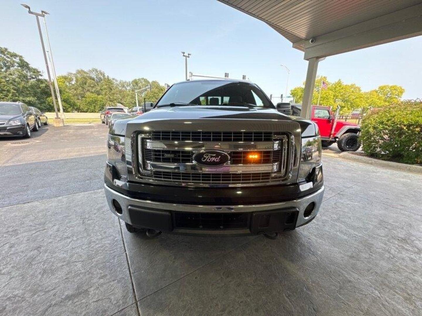 2014 Tuxedo Black Metallic Ford F-150 XLT (1FTFX1ET9EF) with an EcoBoost 3.5L Twin Turbo V6 365hp 420ft. lbs. engine, Automatic transmission, located at 25355 Eames Street, Channahon, IL, 60410, (815) 467-1807, 41.429108, -88.228432 - Looking for a powerful, yet fuel-efficient truck that won't let you down? Look no further than the 2014 Ford F-150 XLT. This bad boy is powered by an EcoBoost 3.5L Twin Turbo V6 engine that pumps out an impressive 365 horsepower and 420 ft-lbs of torque. With a factory default speed of zero to 60 mp - Photo#7