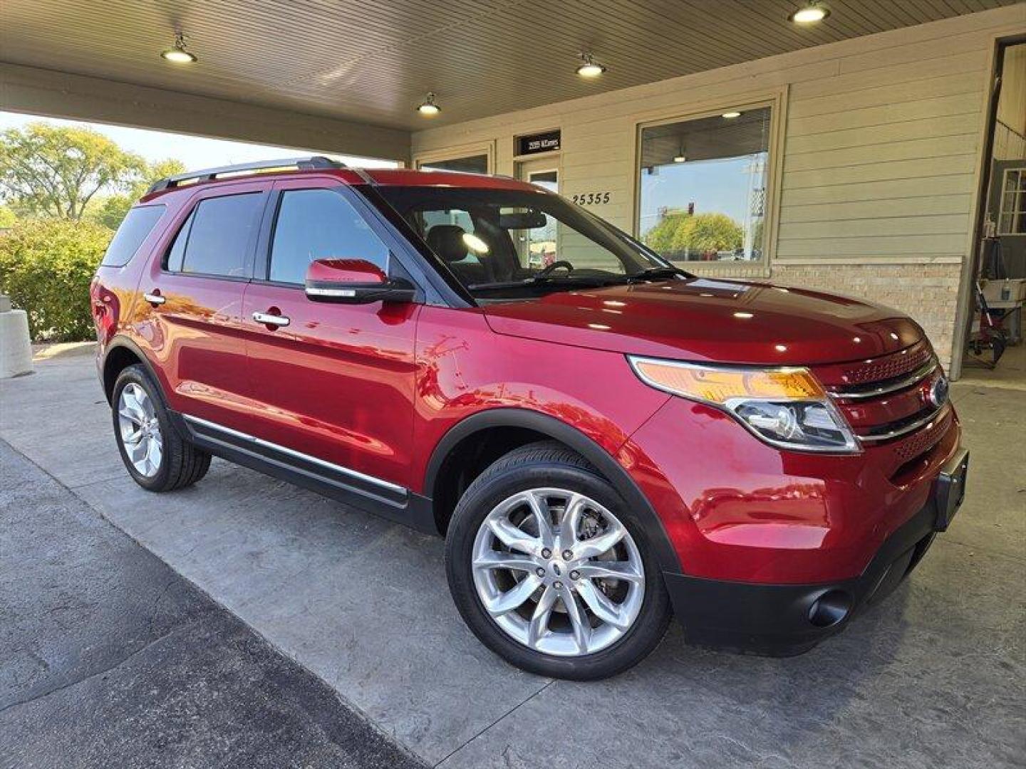 2015 Caribou Metallic Ford Explorer Limited (1FM5K8F83FG) with an 3.5L V6 290hp 255ft. lbs. engine, Automatic transmission, located at 25355 Eames Street, Channahon, IL, 60410, (815) 467-1807, 41.429108, -88.228432 - Introducing the 2015 Ford Explorer Limited, a vehicle that's sure to turn heads! This stunning SUV is powered by a robust 3.5L V6 engine that delivers an impressive 290 horsepower and 255 ft-lbs of torque. You'll love the smooth ride and responsive handling that this SUV provides, whether you're cru - Photo#0