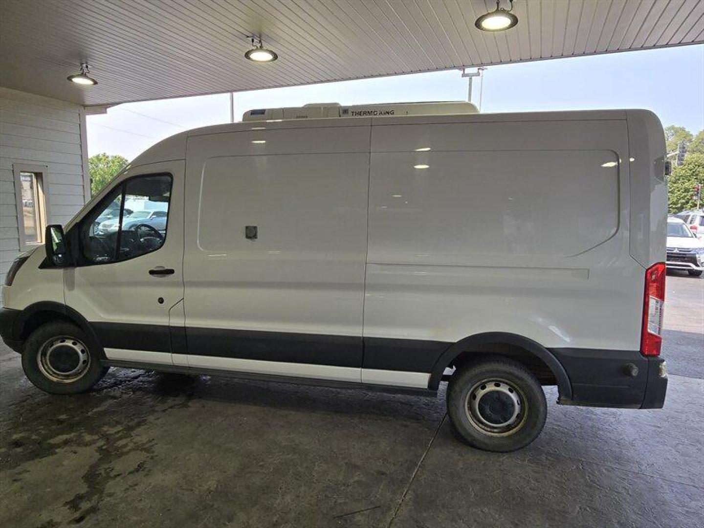 2016 Oxford White Ford Transit (1FTYR2CM8GK) with an 3.7L Flex Fuel V6 275hp 260ft. lbs. engine, Automatic transmission, located at 25355 Eames Street, Channahon, IL, 60410, (815) 467-1807, 41.429108, -88.228432 - ** THIS TRANSIT WITH A THERMO KING REEFER UNIT JUST CAME IN AND IS IN THE PROCESS OF GETTING SERVICED AND DETAILIED. CALL FOR AVALIABLILITY. ** Introducing a 2016 Ford Transit 250, a versatile and reliable commercial van that is perfect for businesses on the go. Powered by a 3.7L Flex Fuel V6 engine - Photo#7