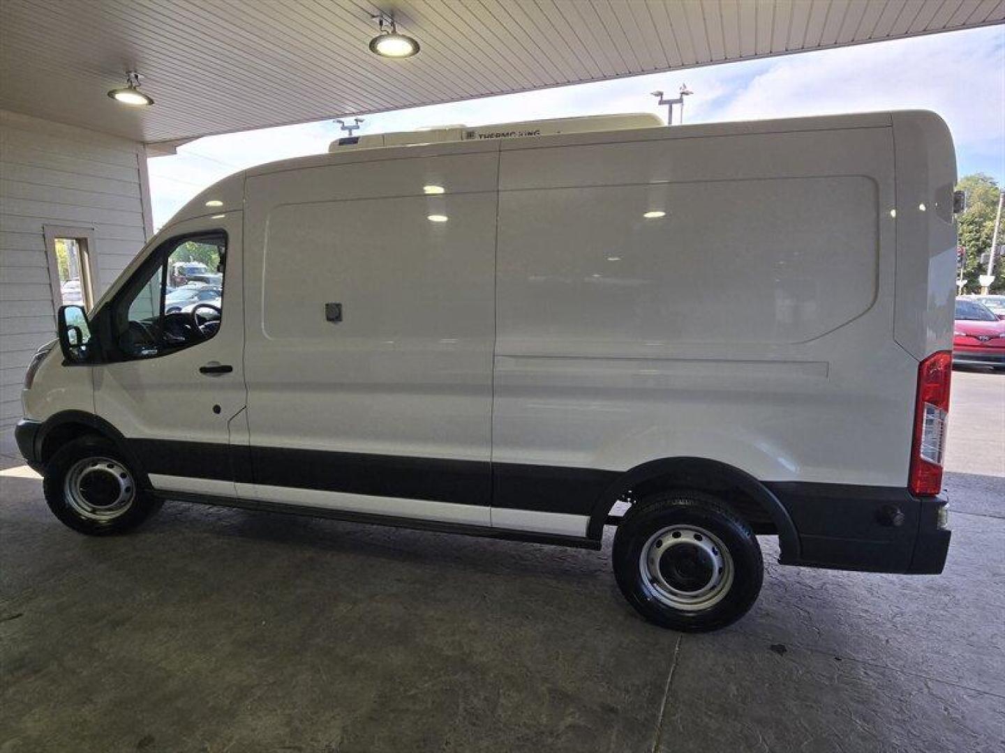 2016 Oxford White Ford Transit (1FTYR2CM8GK) with an 3.7L Flex Fuel V6 275hp 260ft. lbs. engine, Automatic transmission, located at 25355 Eames Street, Channahon, IL, 60410, (815) 467-1807, 41.429108, -88.228432 - ** THIS TRANSIT WITH A THERMO KING V-520 RT REEFER UNIT ** Introducing a 2016 Ford Transit 250, a versatile and reliable commercial van that is perfect for businesses on the go. Powered by a 3.7L Flex Fuel V6 engine with 275 horsepower and 260ft. lbs. of torque, it provides ample power to haul ca - Photo#6