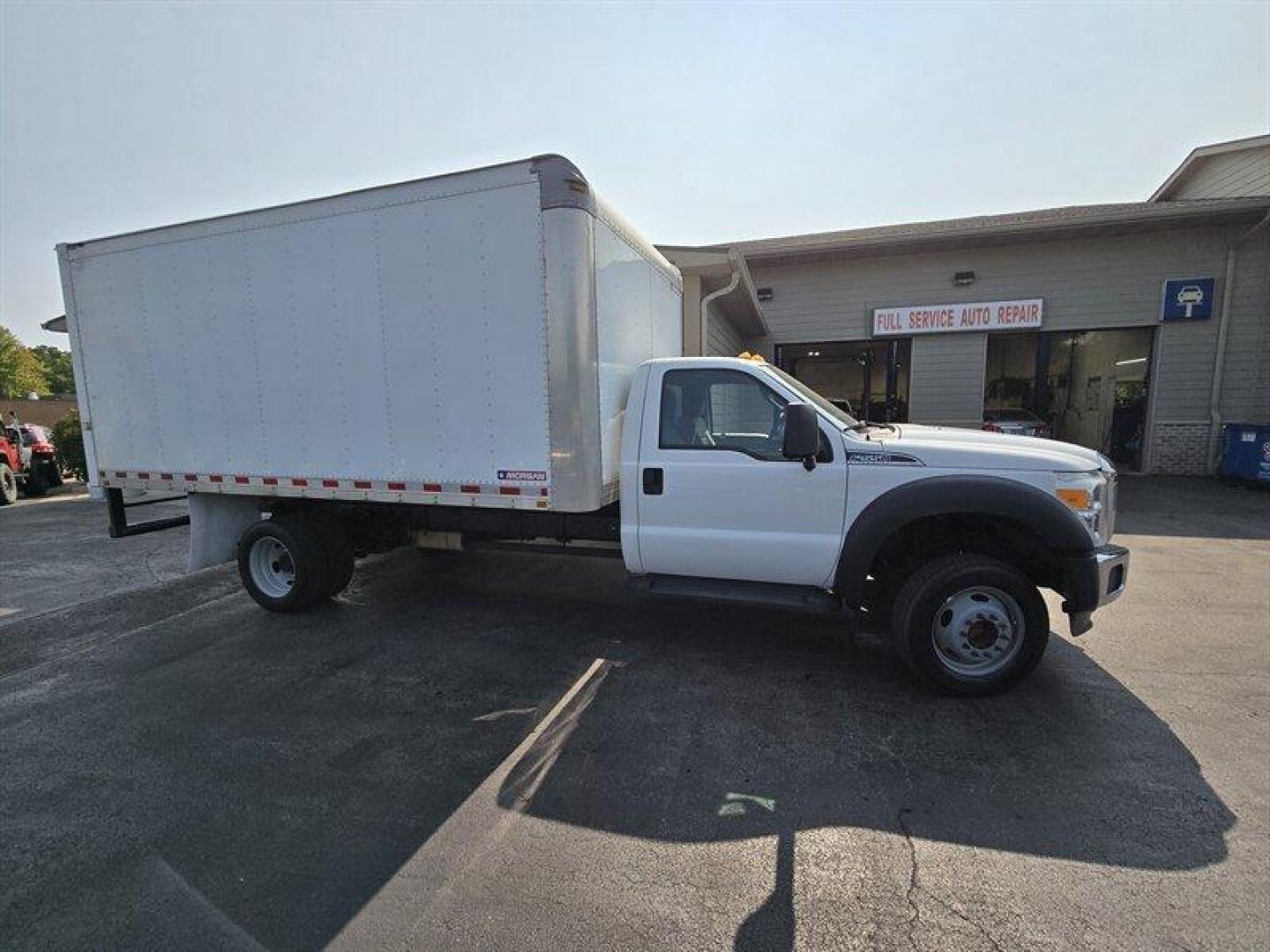 2016 White Ford F-550 XL DRW (1FDUF5GY9GE) with an 6.8 engine, Automatic transmission, located at 25355 Eames Street, Channahon, IL, 60410, (815) 467-1807, 41.429108, -88.228432 - Photo#1