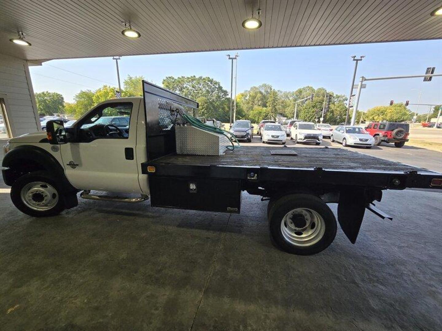 2016 White Ford F-550 DRW (1FDUF5GT5GE) with an 6.7 engine, Automatic transmission, located at 25355 Eames Street, Channahon, IL, 60410, (815) 467-1807, 41.429108, -88.228432 - ** 11 FOOT KNAPHEIDE FLAT BED WITH FUEL TANK. ** Introducing a 2016 Ford F-550, a powerful workhorse with a 6.7 engine that delivers exceptional performance. This vehicle is in excellent overall condition, making it a reliable choice for anyone in need of a dependable truck. The exterior of this F- - Photo#6