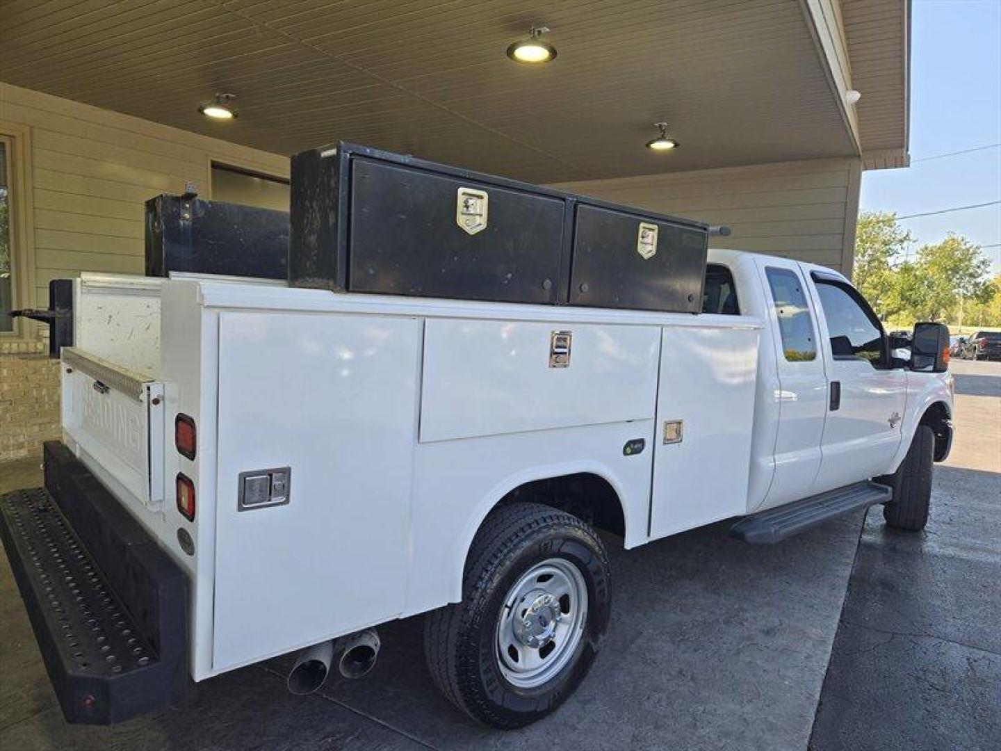 2014 White Ford F-350 (1FD8X3FTXEE) , Automatic transmission, located at 25355 Eames Street, Channahon, IL, 60410, (815) 467-1807, 41.429108, -88.228432 - Photo#3