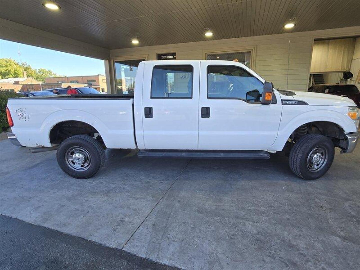 2015 Oxford White Ford F-350 XL (1FT8W3B6XFE) with an 6.2L Flex Fuel V8 316hp 397ft. lbs. engine, Automatic transmission, located at 25355 Eames Street, Channahon, IL, 60410, (815) 467-1807, 41.429108, -88.228432 - Photo#1