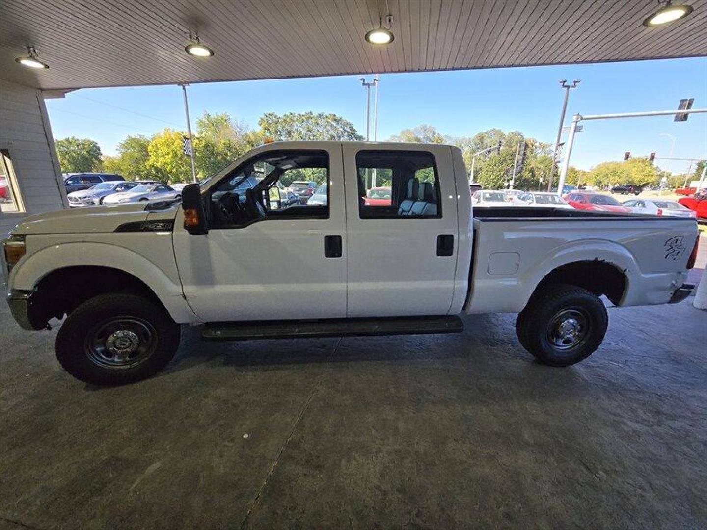 2015 Oxford White Ford F-350 XL (1FT8W3B6XFE) with an 6.2L Flex Fuel V8 316hp 397ft. lbs. engine, Automatic transmission, located at 25355 Eames Street, Channahon, IL, 60410, (815) 467-1807, 41.429108, -88.228432 - ** NEEDS MAINTAINCE WORK SUCH AS BRAKES, ENDLINKS, ETC.. PRICED ACCORDINGLY. ** Introducing the 2015 Ford F-350 XL, a powerful and reliable pickup truck that is built to handle heavy-duty workloads. Powered by a 6.2L Flex Fuel V8 engine that delivers 316 horsepower and 397 ft-lbs of torque, this tr - Photo#8