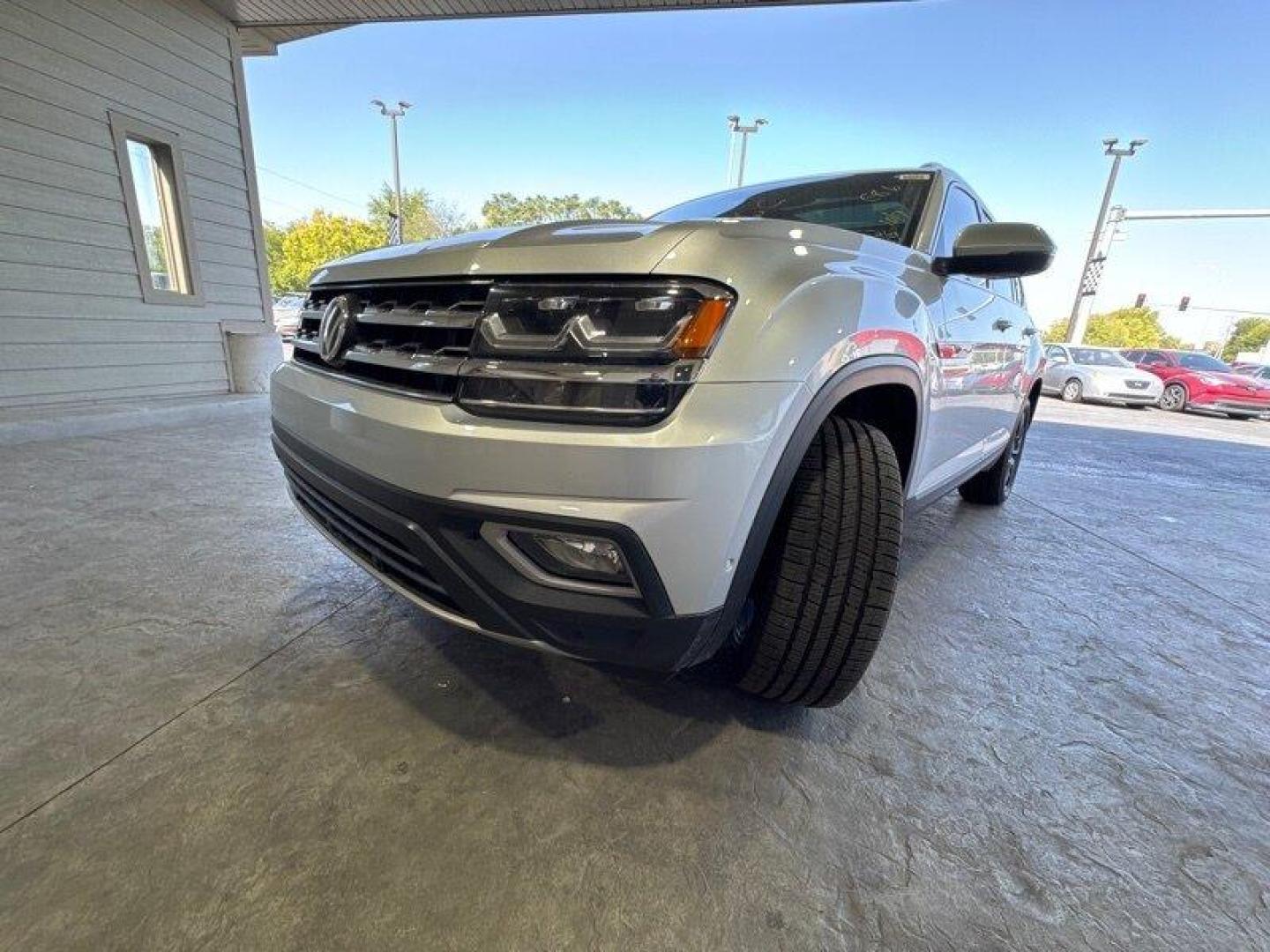 2018 Reflex Silver Metallic Volkswagen Atlas SEL Premium 4Motion (1V2NR2CA0JC) with an 3.6L V6 276hp 266ft. lbs. engine, TipTronic transmission, located at 25355 Eames Street, Channahon, IL, 60410, (815) 467-1807, 41.429108, -88.228432 - Looking for a sleek and powerful ride that will turn heads on the road? Look no further than the 2018 Volkswagen Atlas V6 SEL Premium 4Motion. This baby is powered by a 3.6L V6 engine that delivers a whopping 276 horsepower and 266 ft. lbs. of torque. That means you'll be able to smoke the competiti - Photo#8