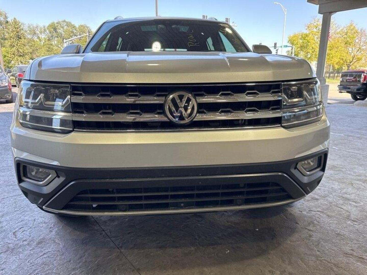 2018 Reflex Silver Metallic Volkswagen Atlas SEL Premium 4Motion (1V2NR2CA0JC) with an 3.6L V6 276hp 266ft. lbs. engine, TipTronic transmission, located at 25355 Eames Street, Channahon, IL, 60410, (815) 467-1807, 41.429108, -88.228432 - Looking for a sleek and powerful ride that will turn heads on the road? Look no further than the 2018 Volkswagen Atlas V6 SEL Premium 4Motion. This baby is powered by a 3.6L V6 engine that delivers a whopping 276 horsepower and 266 ft. lbs. of torque. That means you'll be able to smoke the competiti - Photo#9