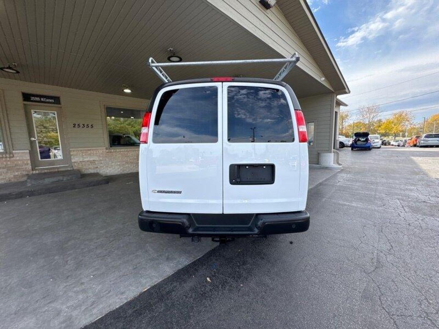 2019 Summit White Chevrolet Express Work Van Cargo (1GCWGAFG6K1) with an Vortec 6.0L Flex Fuel V8 341hp 373ft. lbs. engine, Automatic transmission, located at 25355 Eames Street, Channahon, IL, 60410, (815) 467-1807, 41.429108, -88.228432 - The 2019 Chevrolet Express 2500 is a remarkable full-size cargo van that is designed to provide you with an unparalleled driving experience. Powered by a Vortec 6.0L Flex Fuel V8 engine that delivers an impressive 341 horsepower and 373 ft-lbs of torque, the Express 2500 is an ideal choice for those - Photo#4