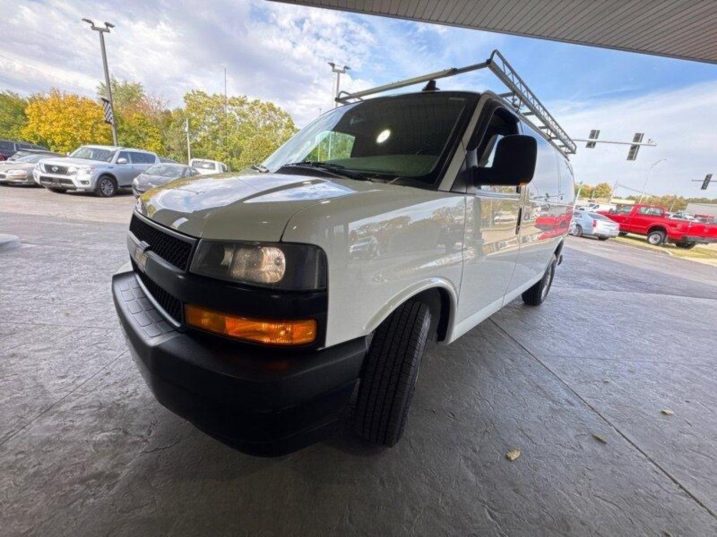 2019 Summit White Chevrolet Express Work Van Cargo (1GCWGAFG6K1) with an Vortec 6.0L Flex Fuel V8 341hp 373ft. lbs. engine, Automatic transmission, located at 25355 Eames Street, Channahon, IL, 60410, (815) 467-1807, 41.429108, -88.228432 - The 2019 Chevrolet Express 2500 is a remarkable full-size cargo van that is designed to provide you with an unparalleled driving experience. Powered by a Vortec 6.0L Flex Fuel V8 engine that delivers an impressive 341 horsepower and 373 ft-lbs of torque, the Express 2500 is an ideal choice for those - Photo#7