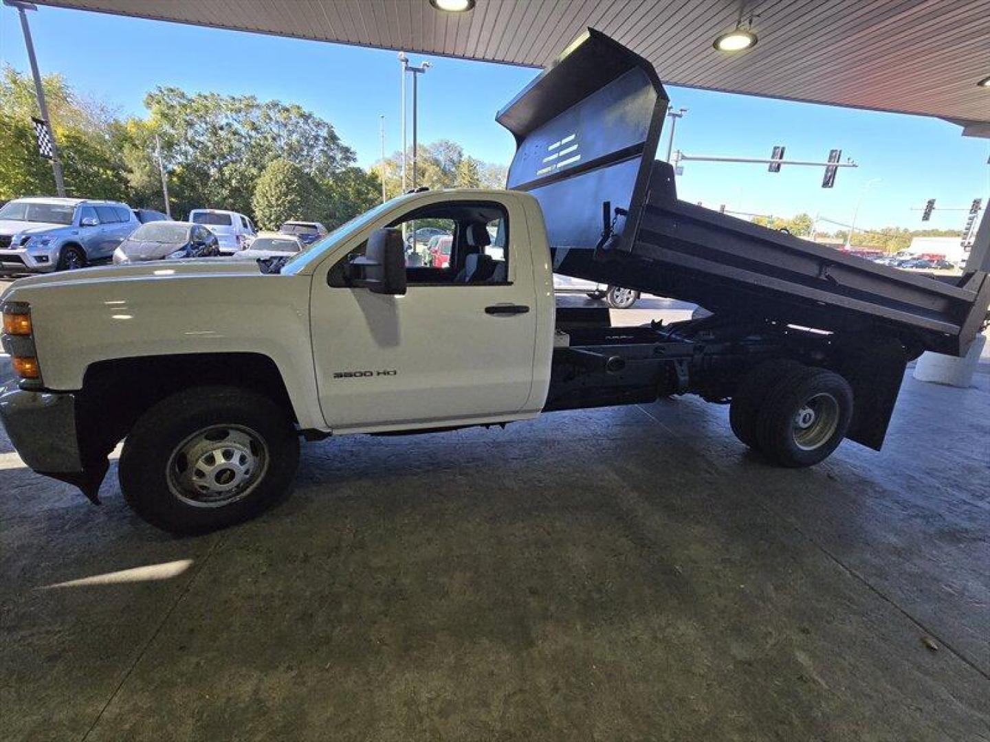 2015 White Chevrolet Silverado 3500 Work Truck (1GB3CYCGXFF) with an 6.0L V8 322hp 380ft. lbs. engine, Automatic transmission, located at 25355 Eames Street, Channahon, IL, 60410, (815) 467-1807, 41.429108, -88.228432 - Photo#8