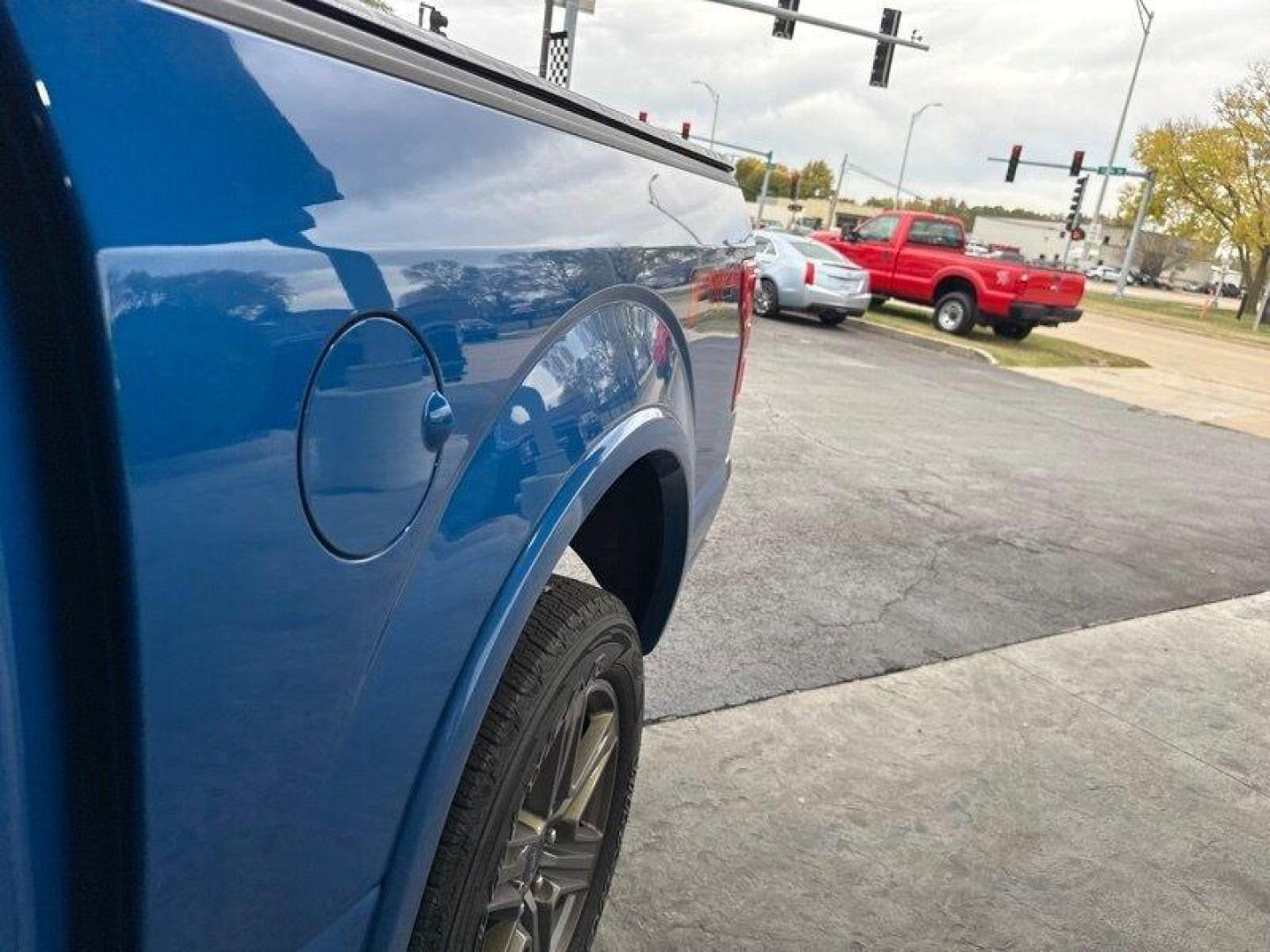 2020 Velocity Blue Ford F-150 XLT (1FTEW1E48LF) with an EcoBoost 3.5L Twin Turbo V6 375hp 470ft. lbs. engine, Automatic transmission, located at 25355 Eames Street, Channahon, IL, 60410, (815) 467-1807, 41.429108, -88.228432 - Looking for a truck that's both tough and stylish? Look no further than the 2020 Ford F-150 XLT! This bad boy is powered by a EcoBoost 3.5L Twin Turbo V6 engine that'll give you all the power you need to tackle even the toughest jobs. With 375 horsepower and 470 foot-pounds of torque, you'll be the - Photo#9