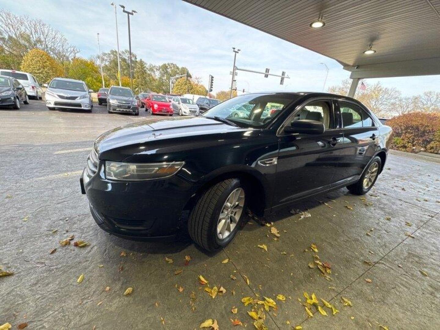 2014 Sterling Gray Metallic Ford Taurus SE (1FAHP2D89EG) with an 3.5L V6 288hp 254ft. lbs. engine, Automatic transmission, located at 25355 Eames Street, Channahon, IL, 60410, (815) 467-1807, 41.429108, -88.228432 - Looking for a sleek and powerful sedan that won't break the bank? Look no further than the 2014 Ford Taurus SE! With a 3.5L V6 engine that delivers an impressive 288 horsepower and 254 ft. lbs. of torque, this car is built to perform. But the Taurus isn't just about power - it's also packed with a - Photo#7