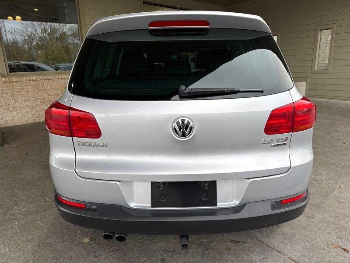 2013 Reflex Silver Metallic Volkswagen Tiguan SEL 4Motion (WVGBV7AX9DW) with an 2.0L Turbo I4 200hp 207ft. lbs. engine, TipTronic transmission, located at 25355 Eames Street, Channahon, IL, 60410, (815) 467-1807, 41.429108, -88.228432 - Photo#5