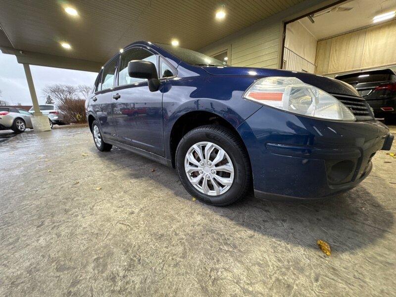 photo of 2009 Nissan Versa 1.6 Base 